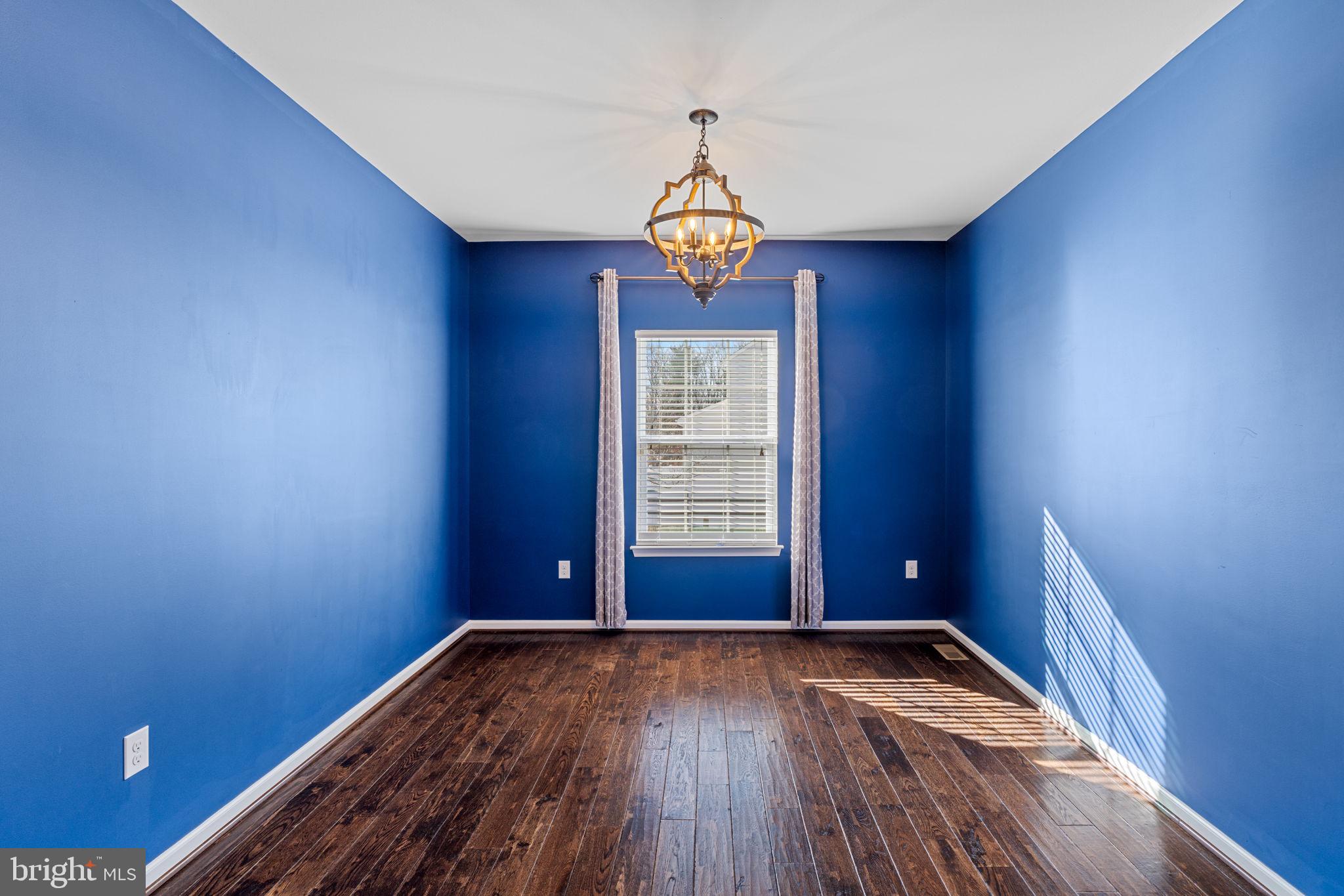 HIDDEN OAKS - Residential