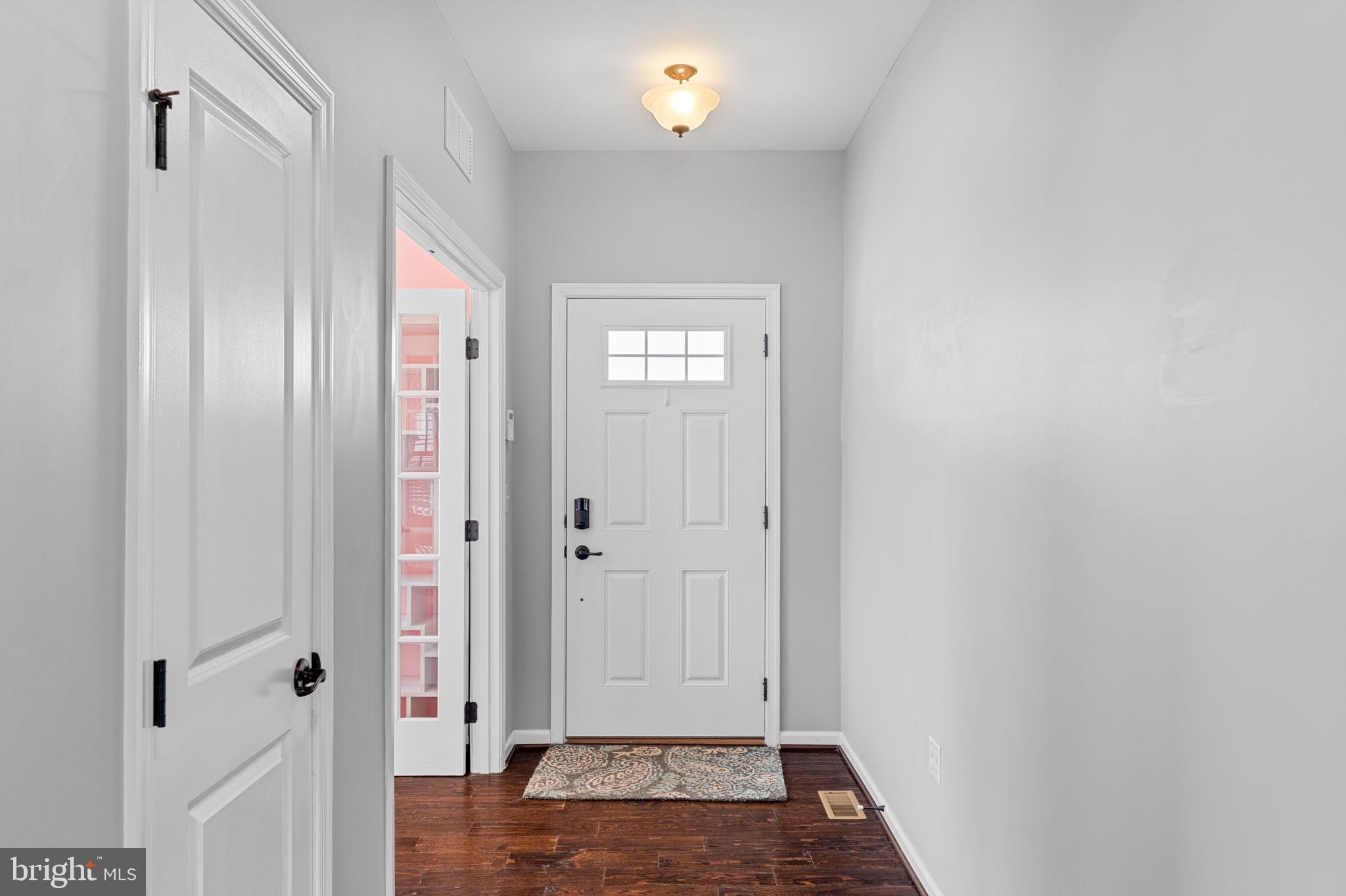 HIDDEN OAKS - Residential