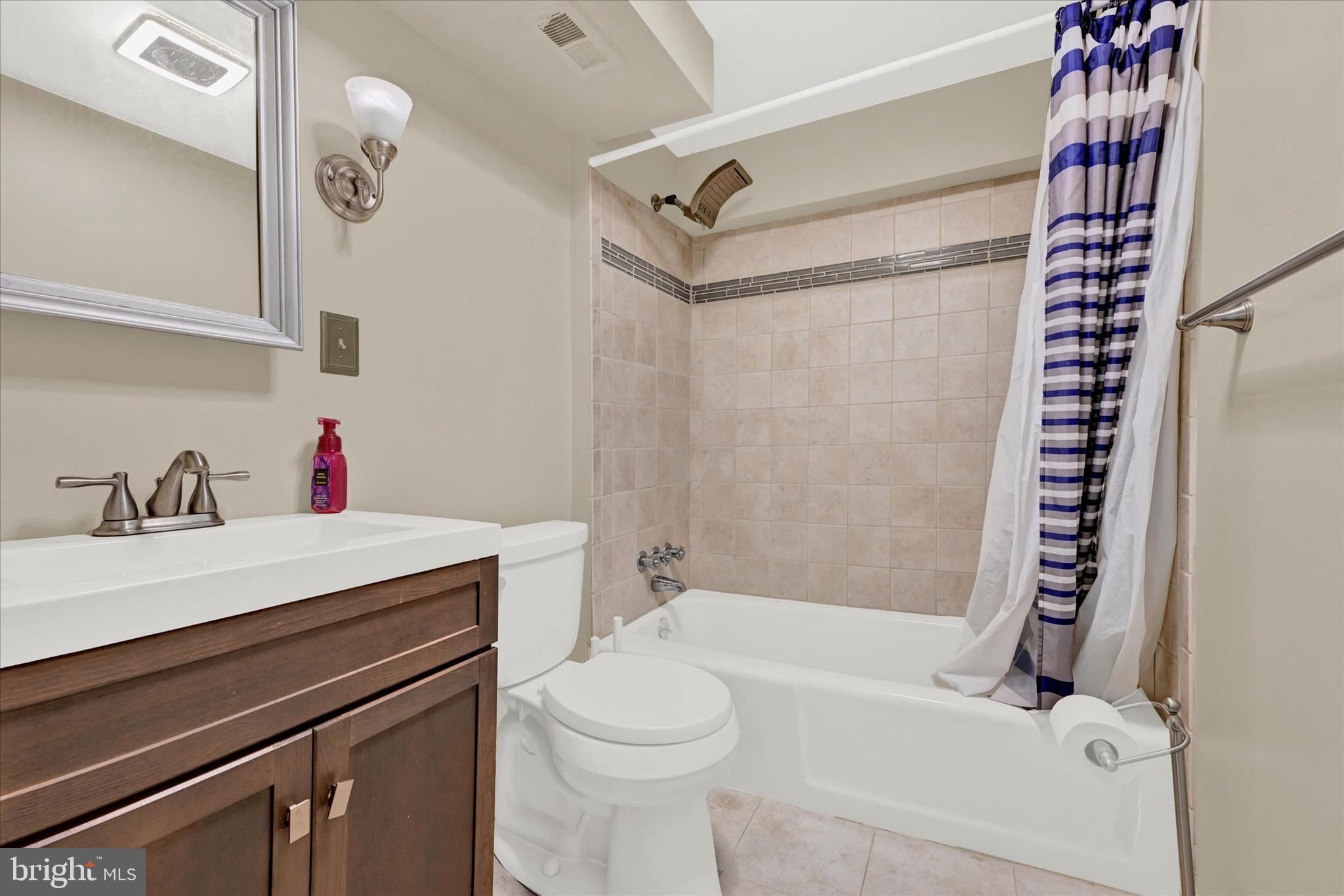 PINE GROVE - Residential