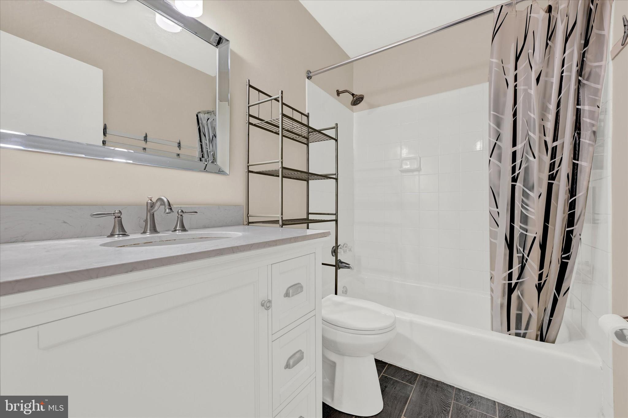 PINE GROVE - Residential