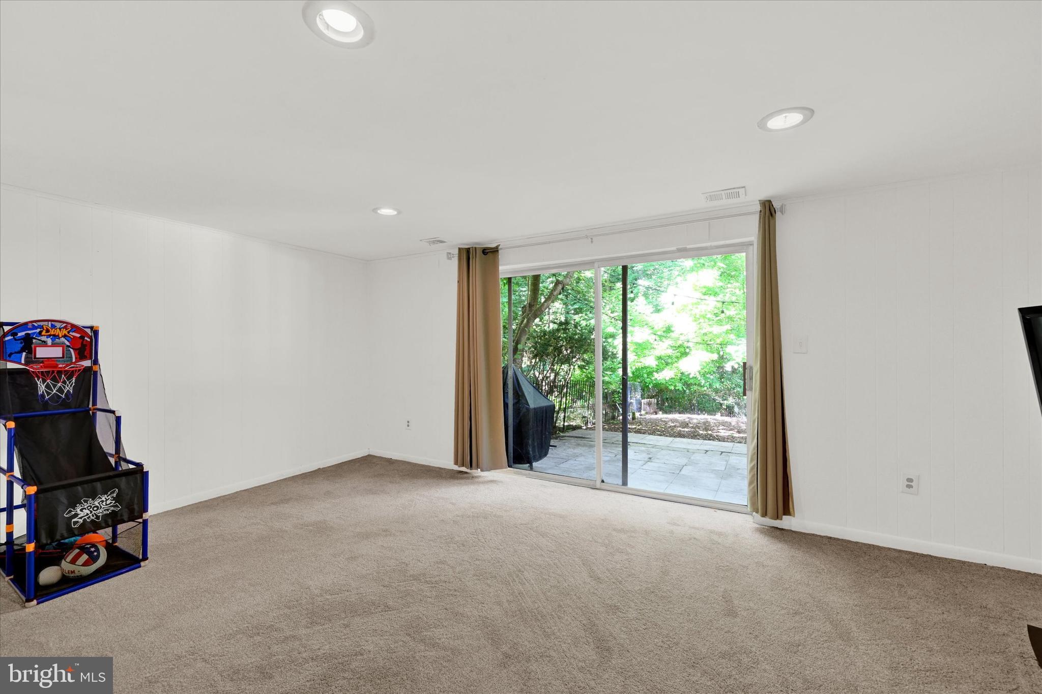 PINE GROVE - Residential