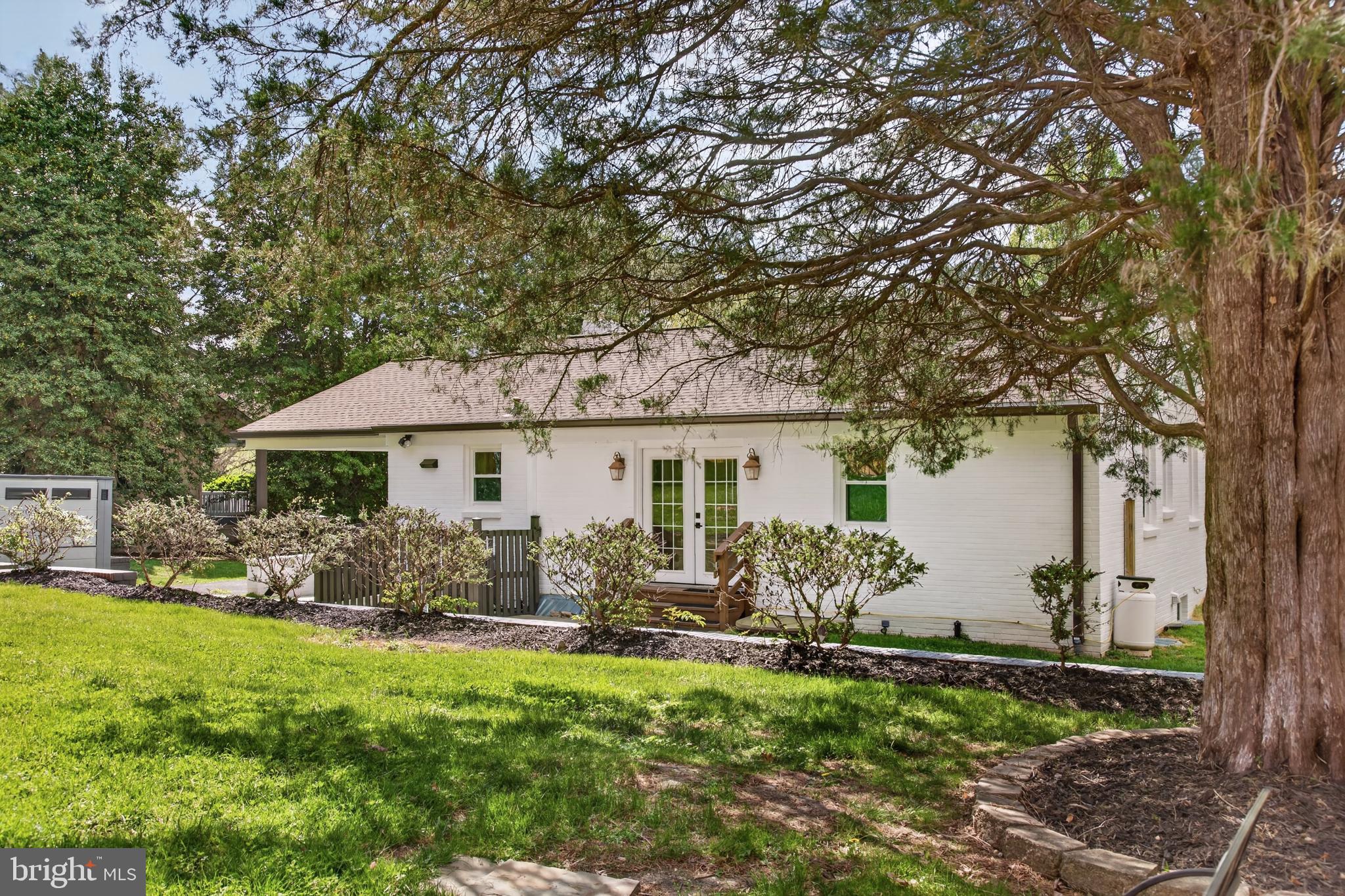 TOWN OF MIDDLEBURG - Residential