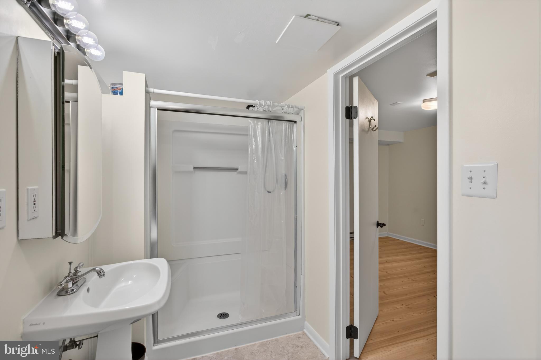 TOWN OF MIDDLEBURG - Residential