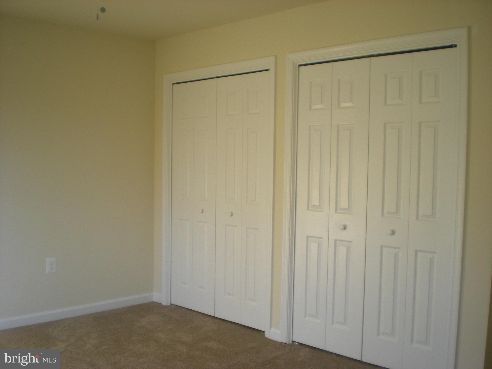 BARNETT AVENUE TOWNHOMES - Residential Lease