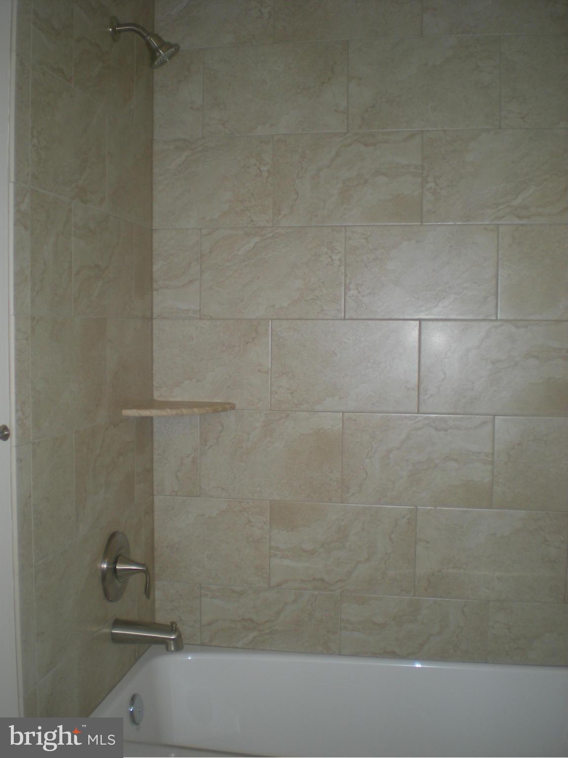 BARNETT AVENUE TOWNHOMES - Residential Lease