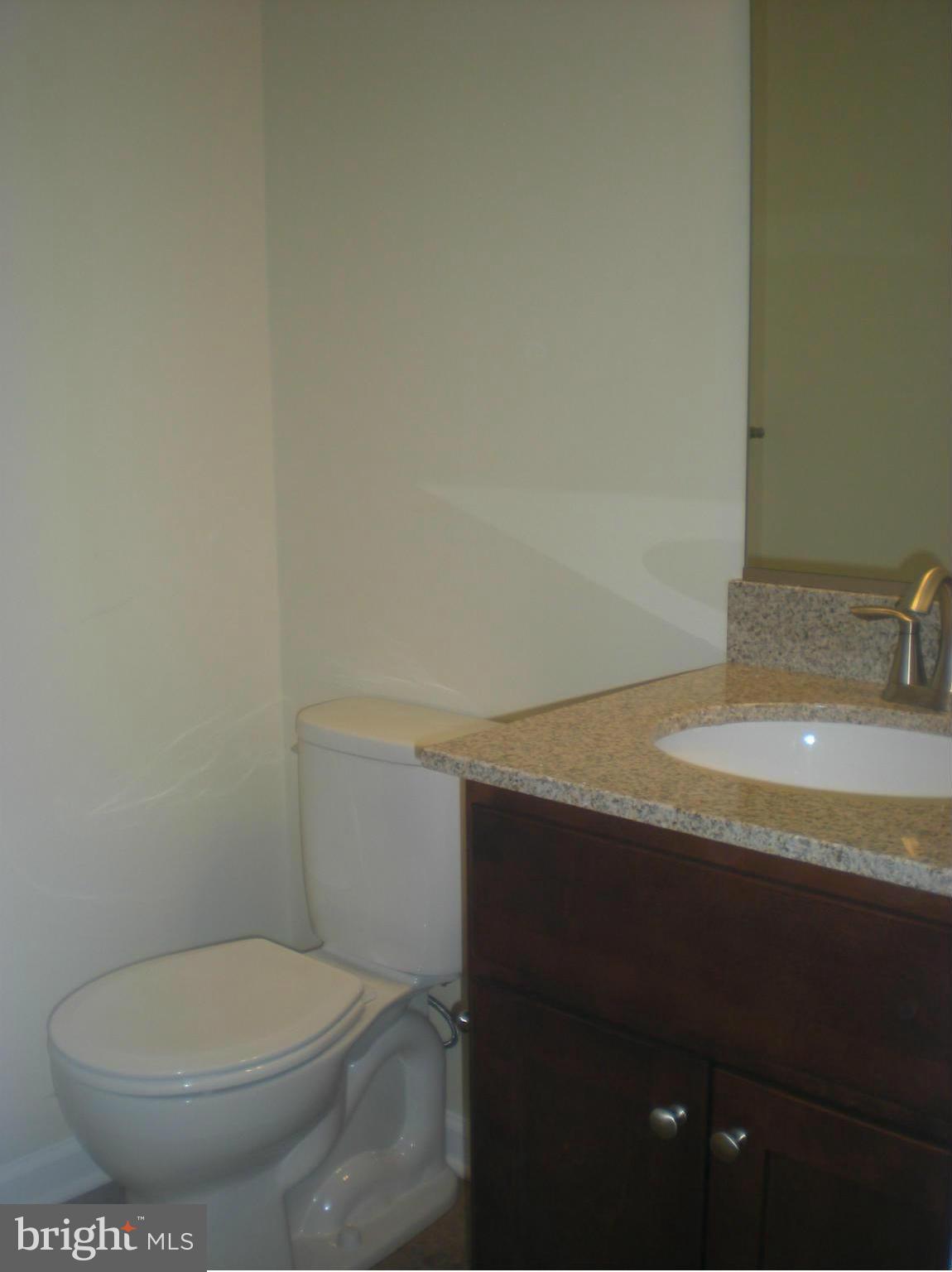 BARNETT AVENUE TOWNHOMES - Residential Lease