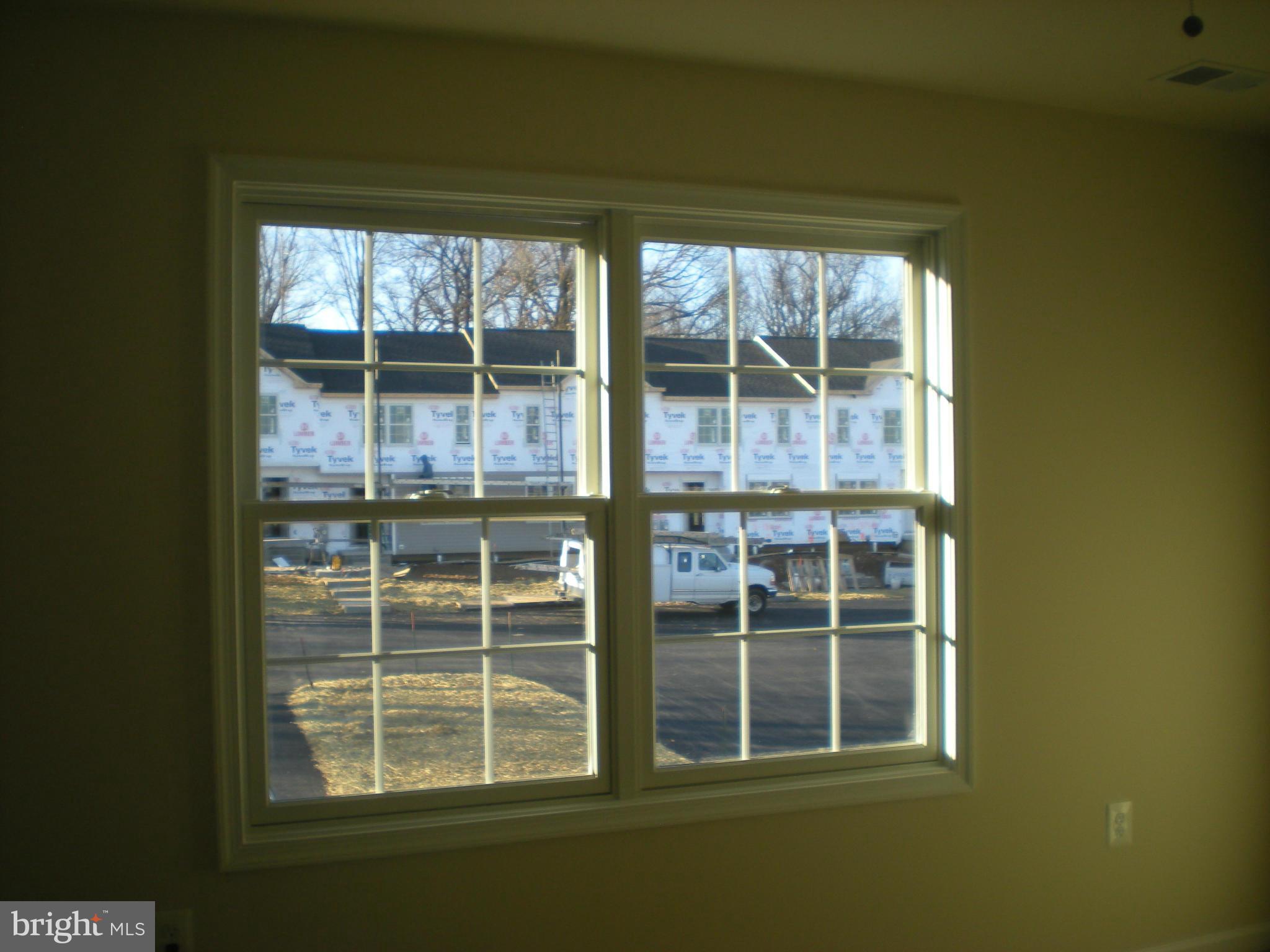 BARNETT AVENUE TOWNHOMES - Residential Lease