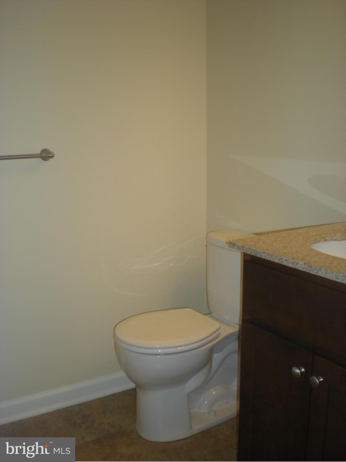 BARNETT AVENUE TOWNHOMES - Residential Lease