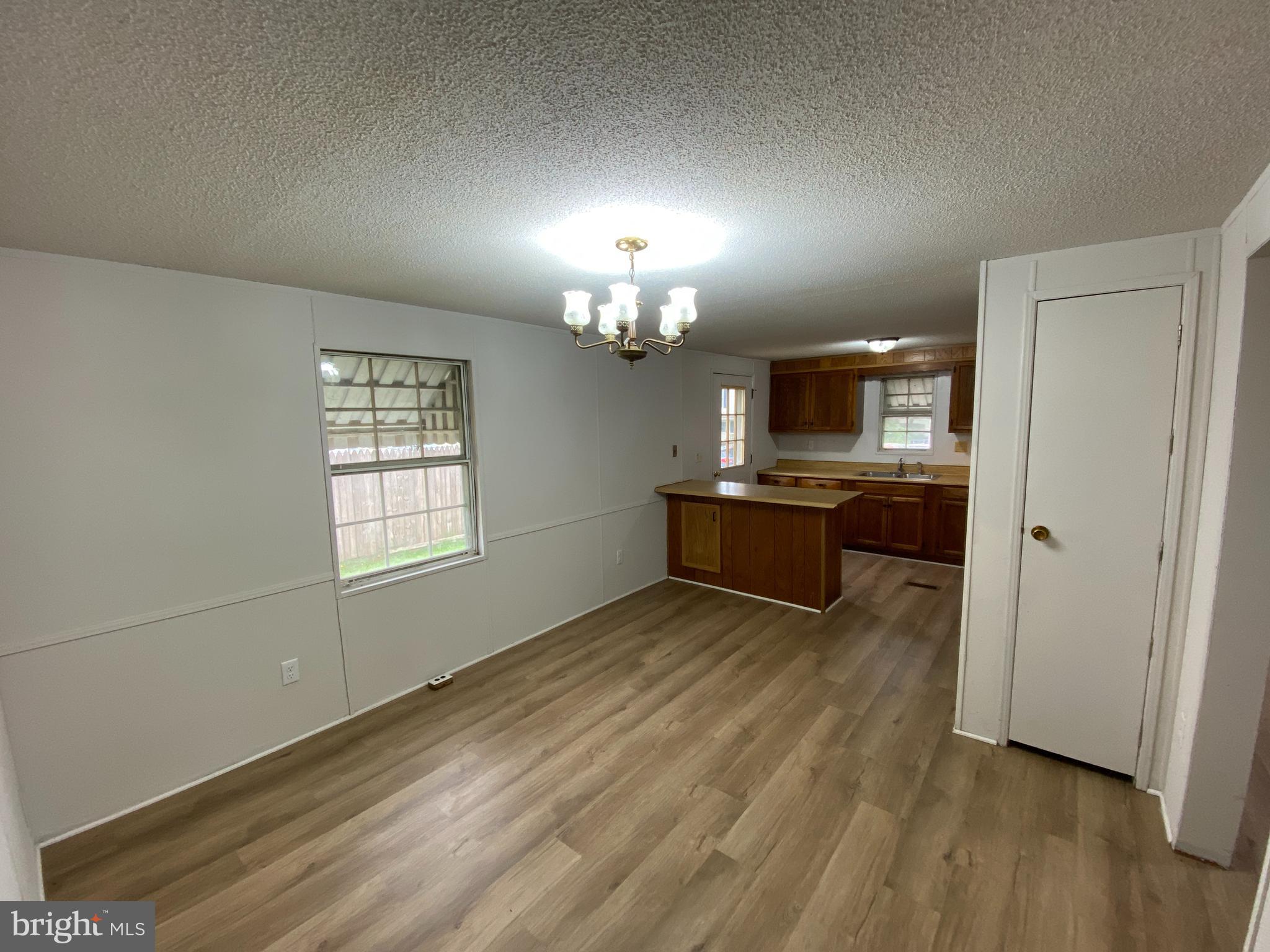 MAYFIELD - Residential Lease