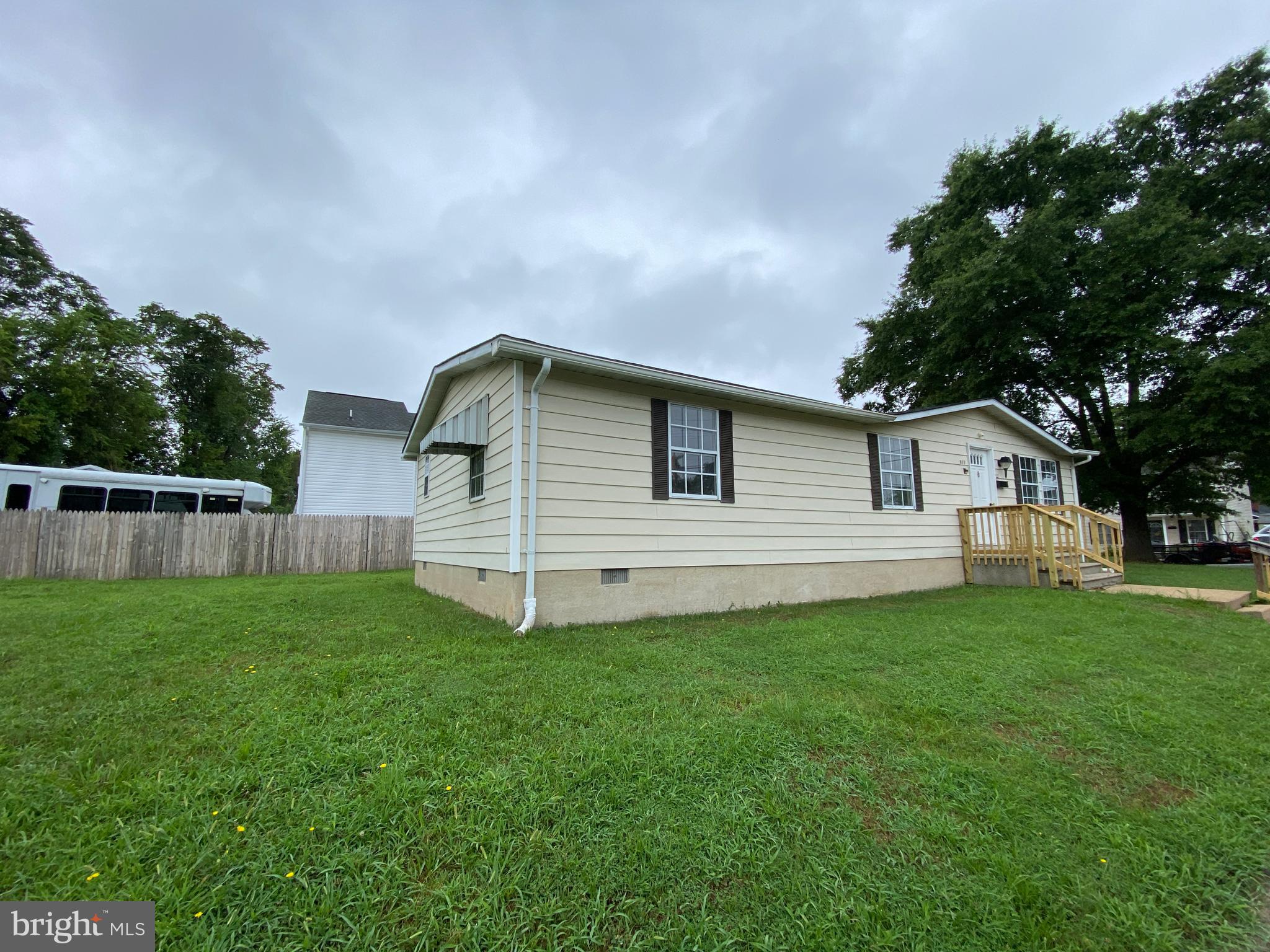 MAYFIELD - Residential Lease