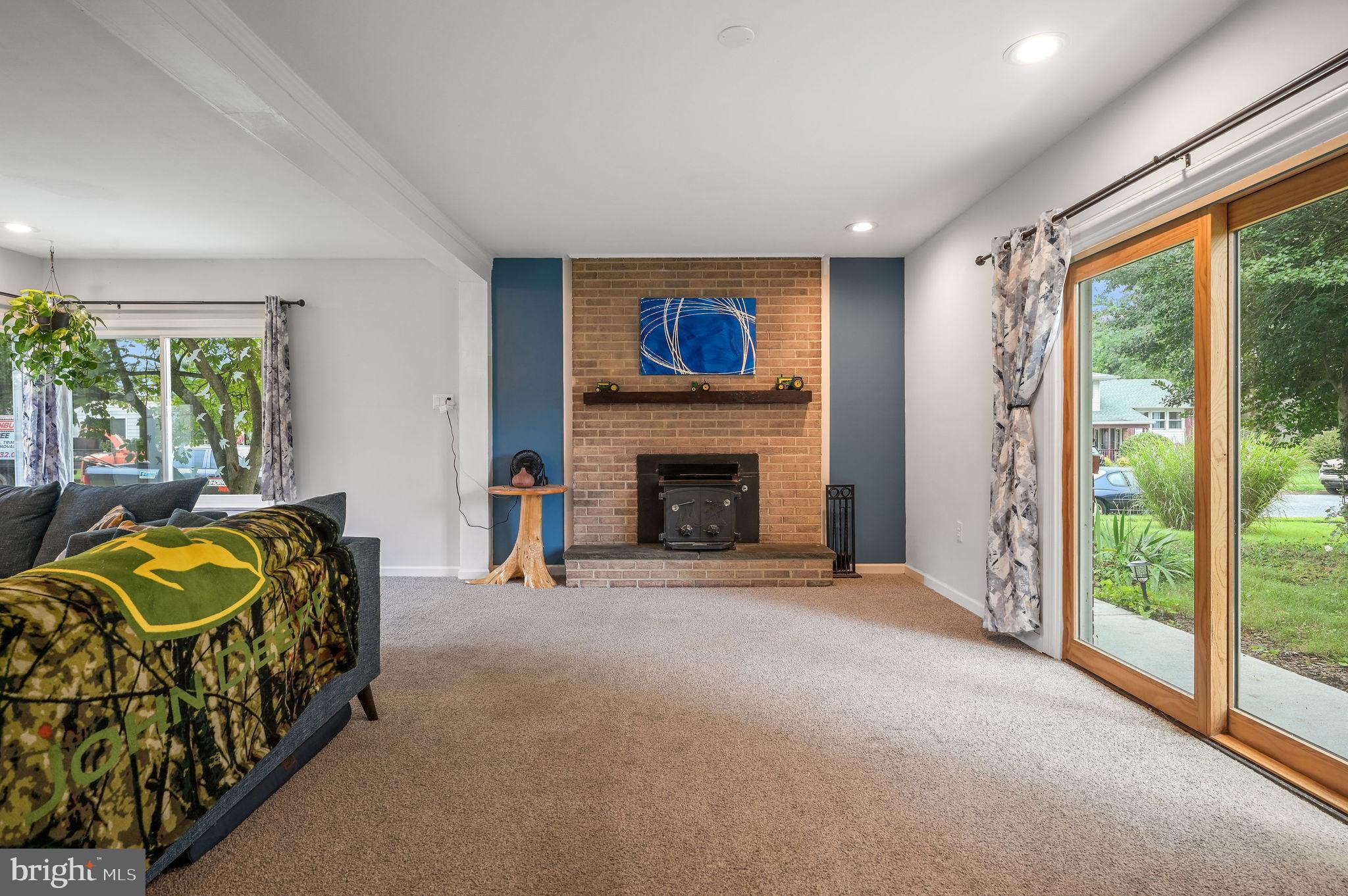 910 WILSON DRIVE