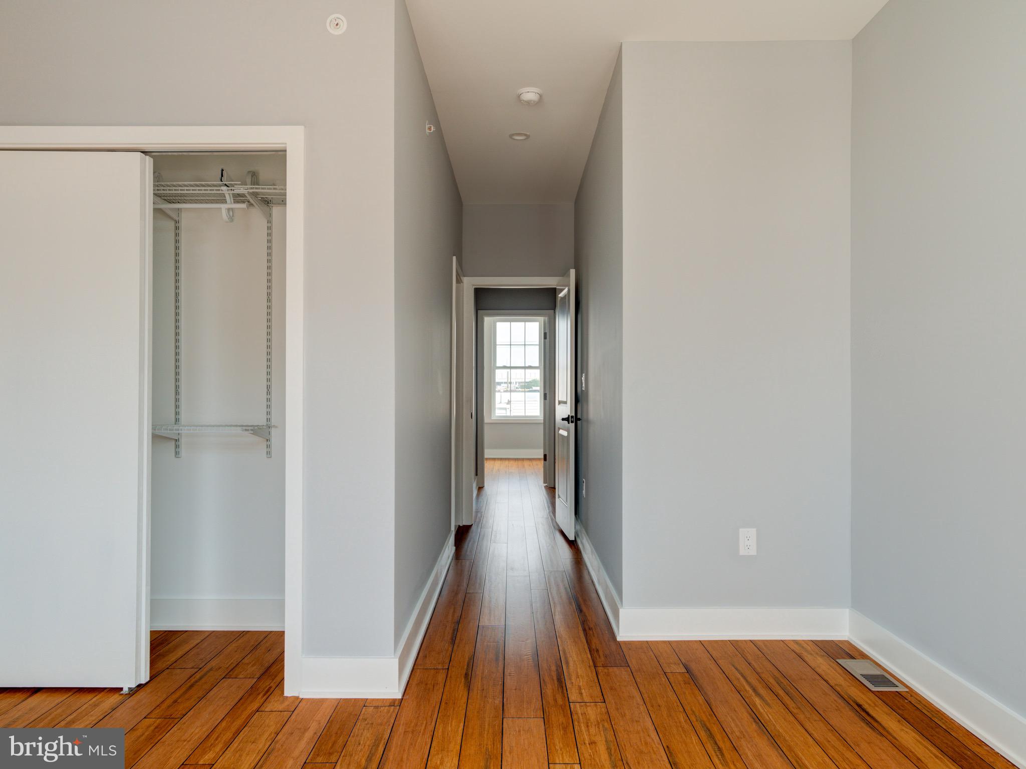 2821 LIVINGSTON STREET