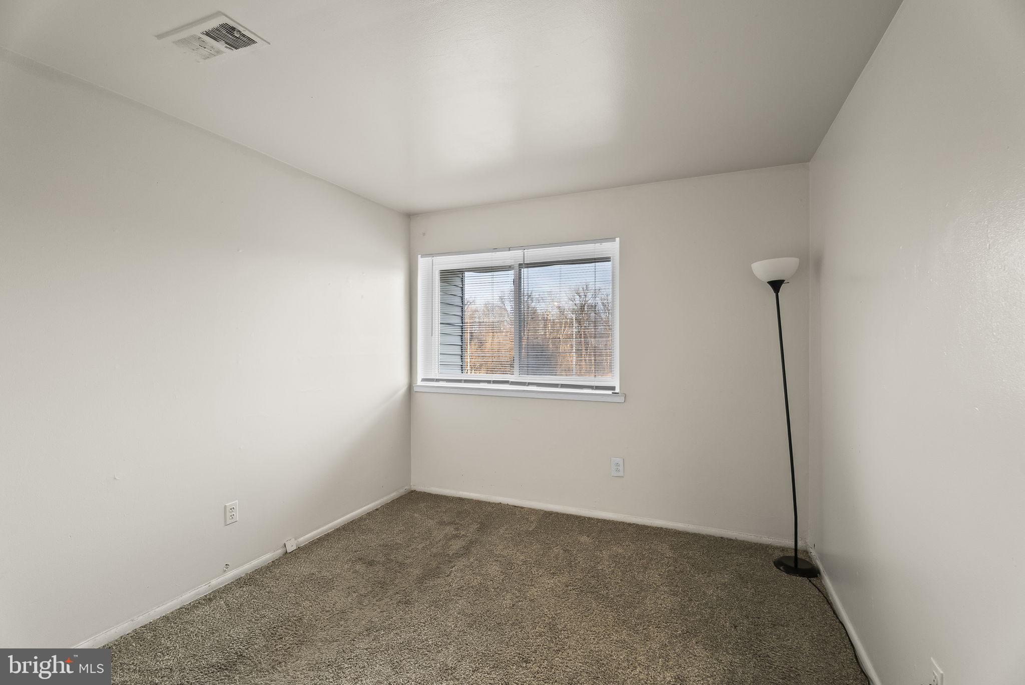 PINE CONDOMINIUM - Residential