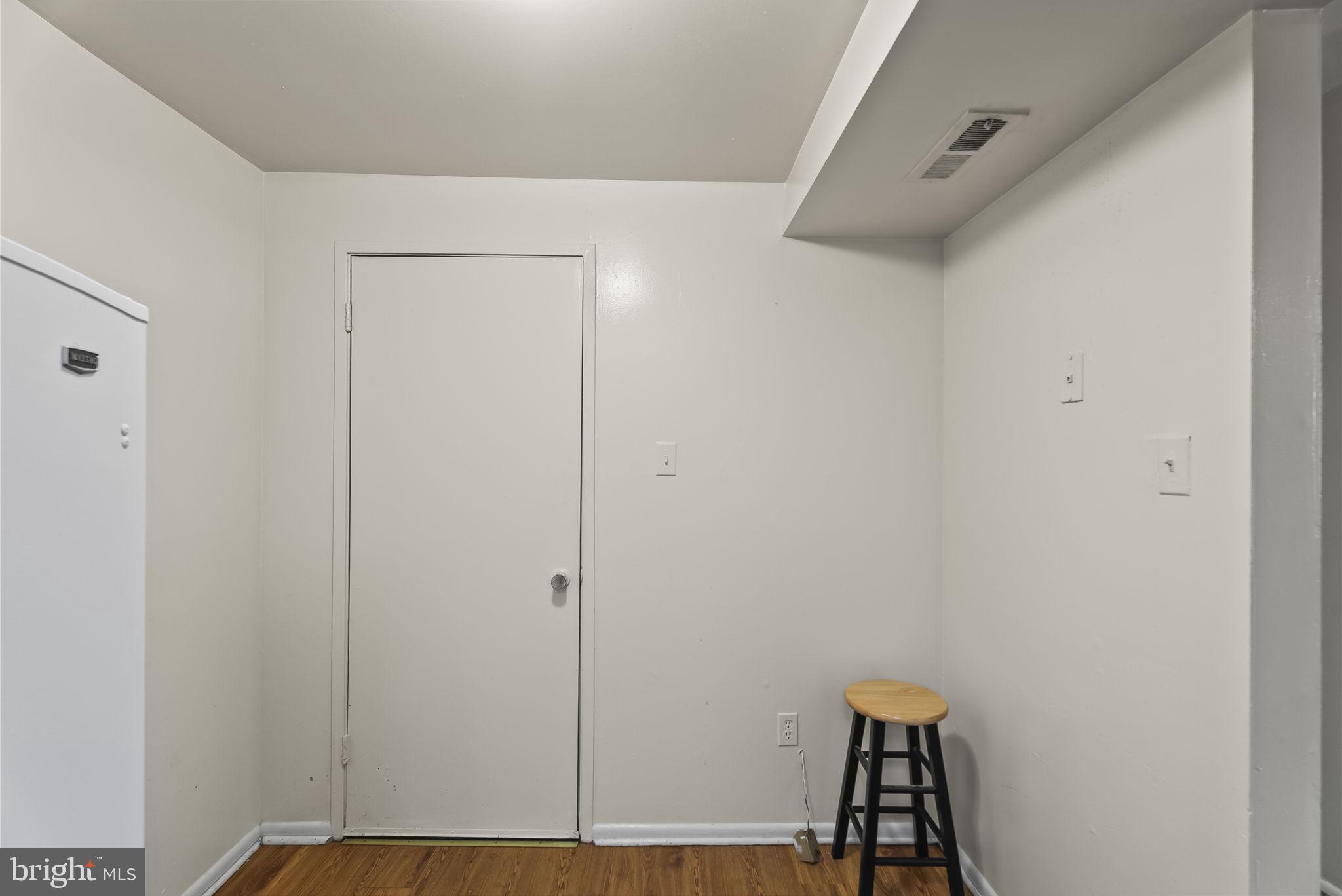 PINE CONDOMINIUM - Residential