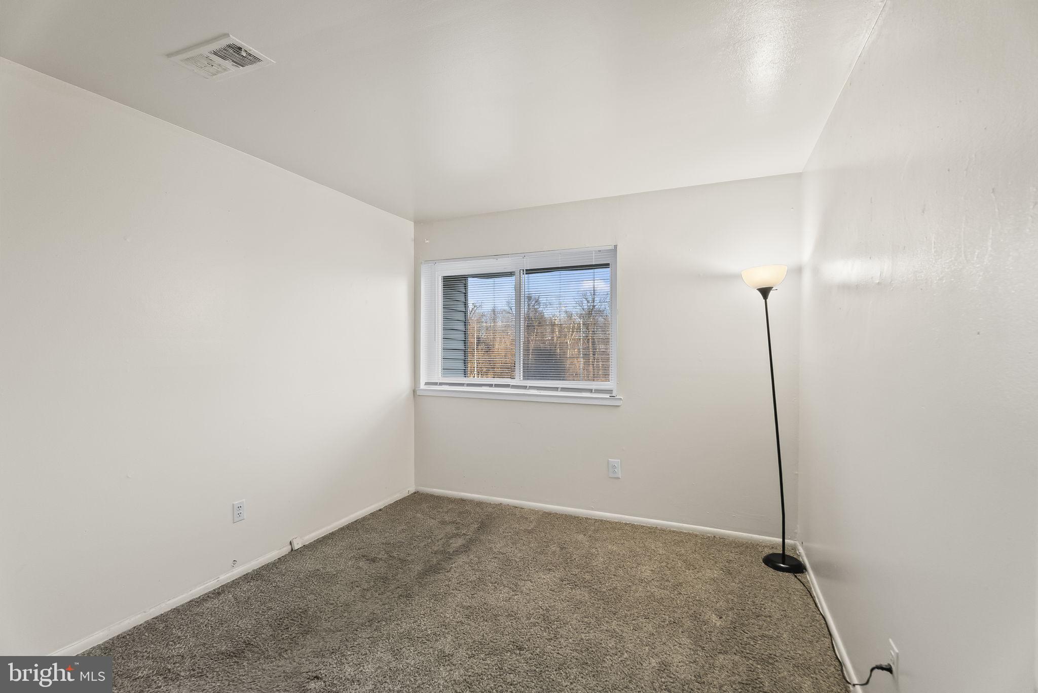 PINE CONDOMINIUM - Residential