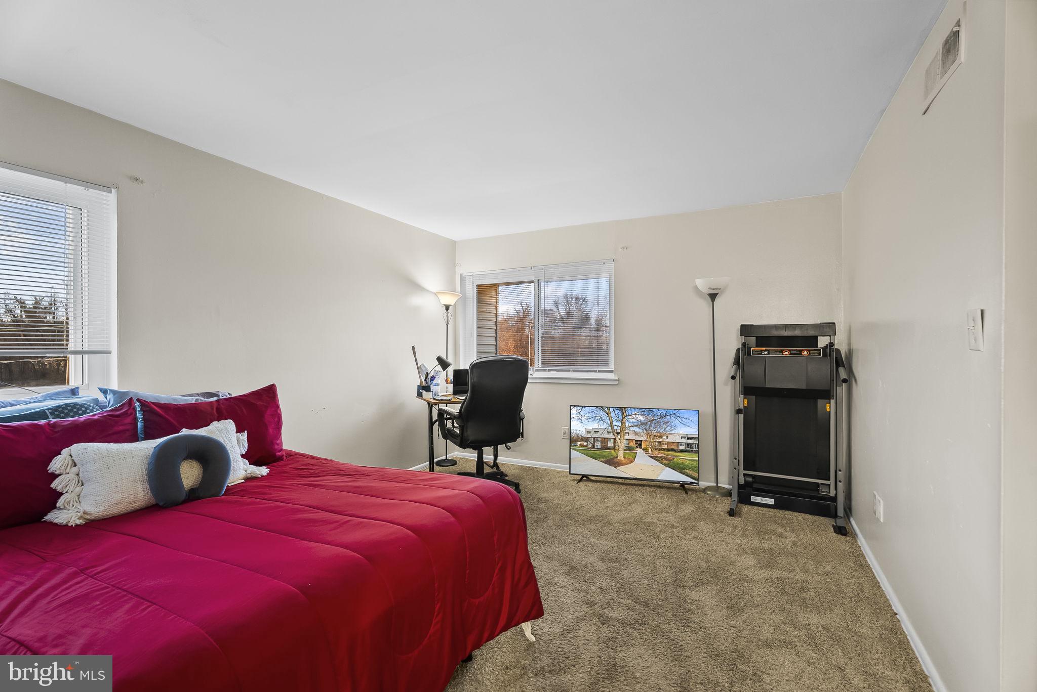 PINE CONDOMINIUM - Residential