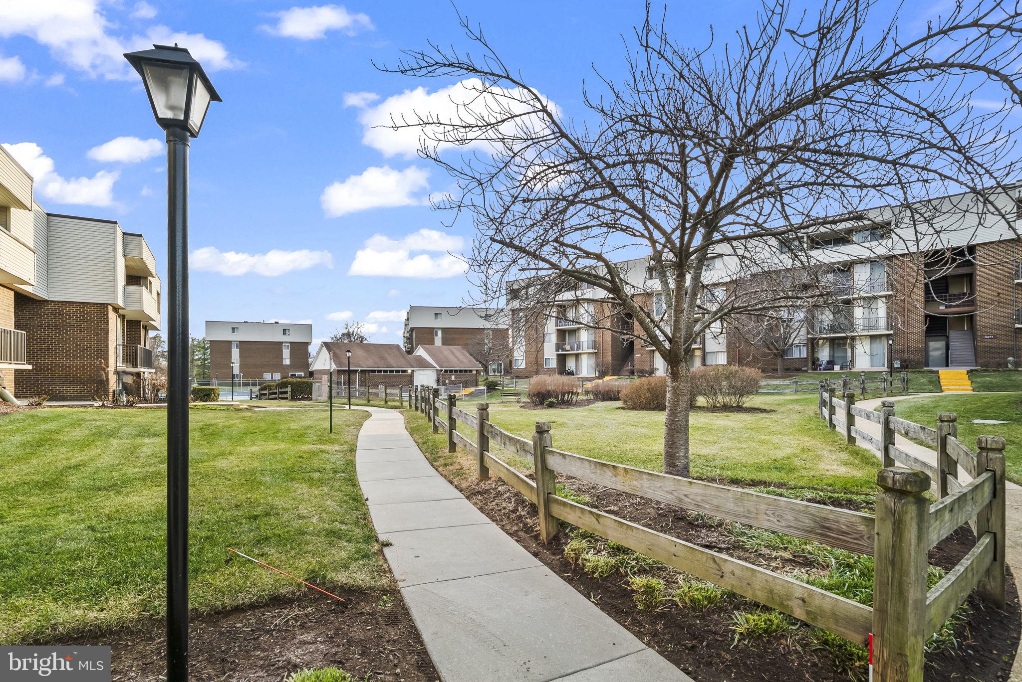 PINE CONDOMINIUM - Residential