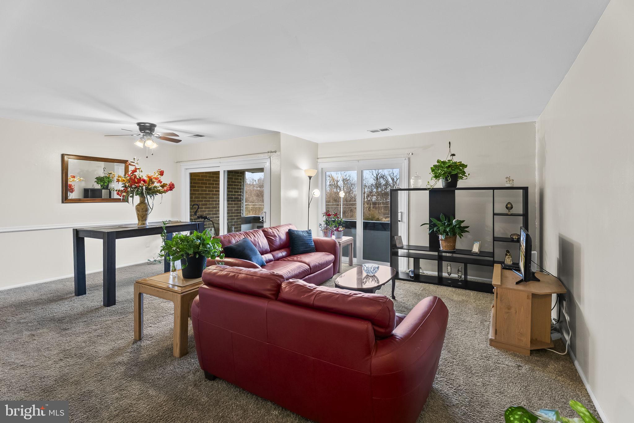 PINE CONDOMINIUM - Residential