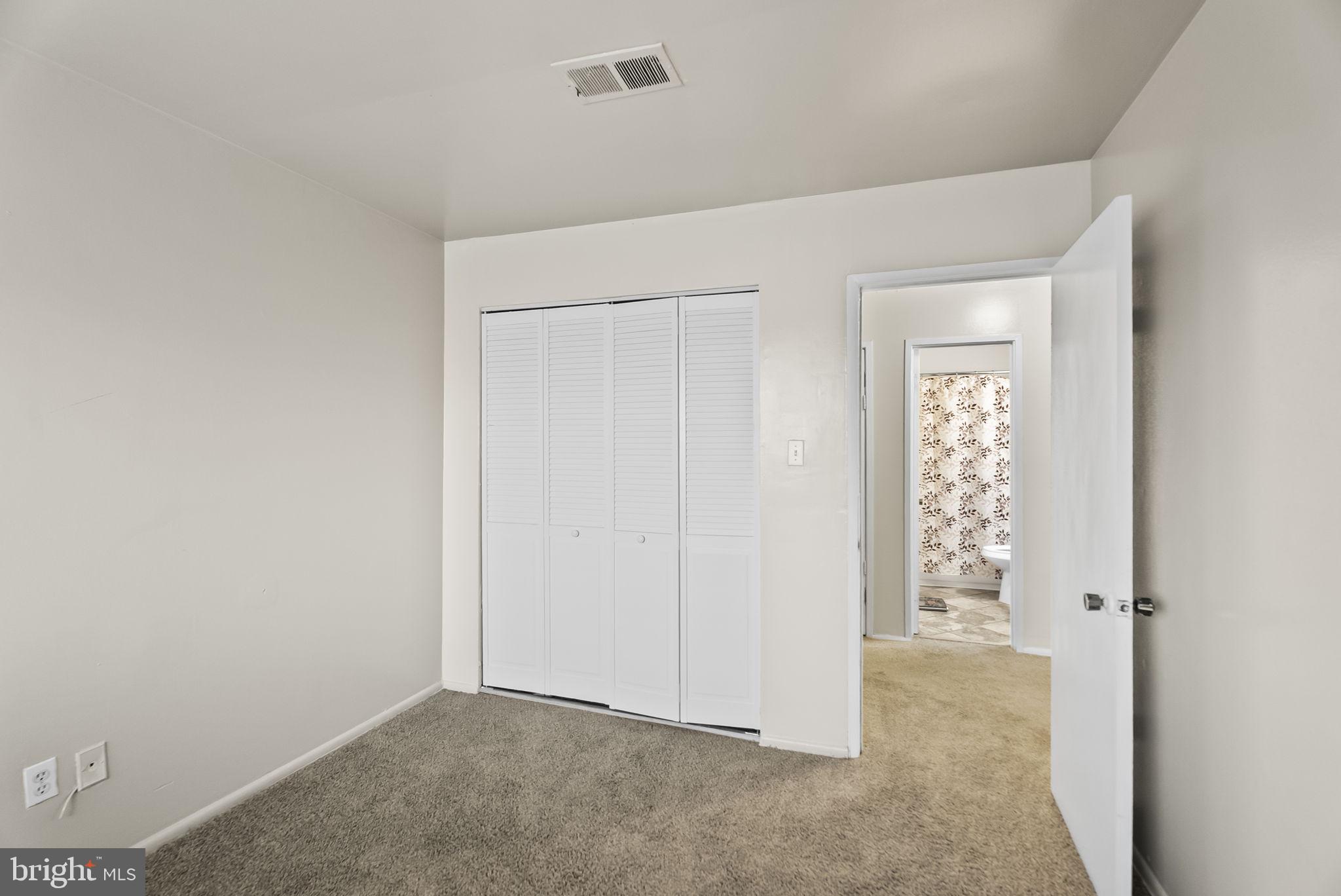 PINE CONDOMINIUM - Residential