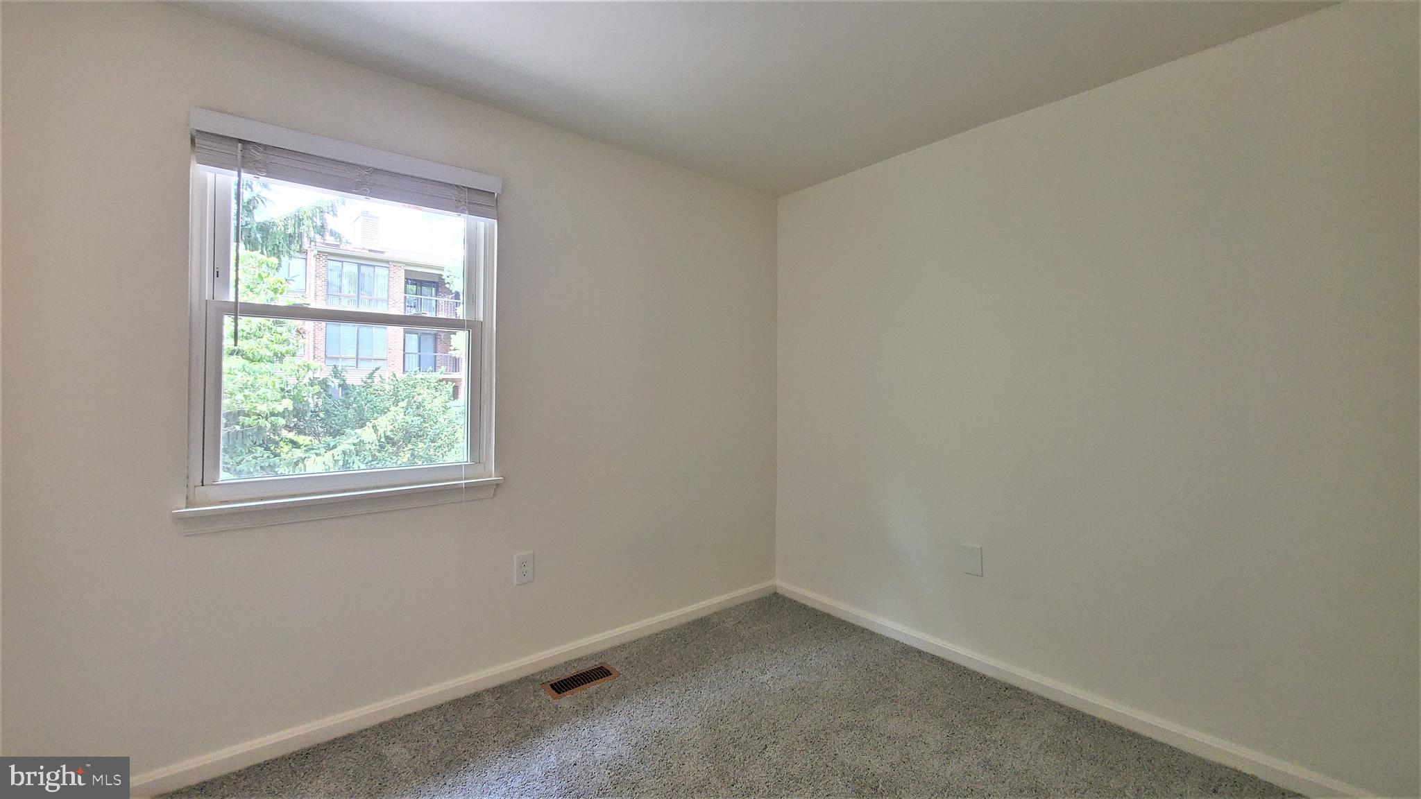 FARMINGDALE ESTATES - Residential