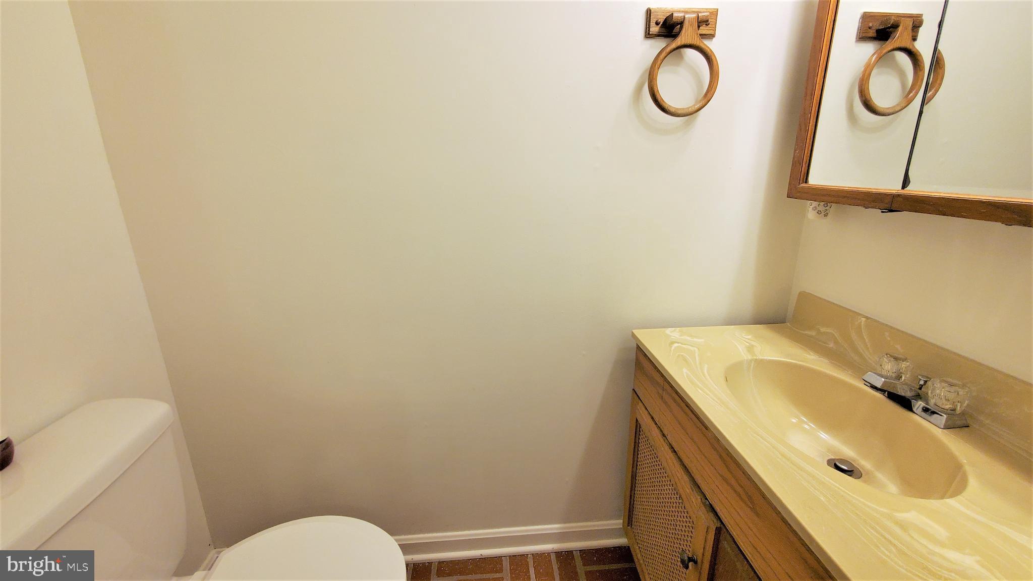 FARMINGDALE ESTATES - Residential