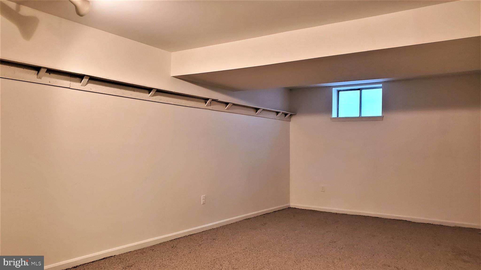 FARMINGDALE ESTATES - Residential