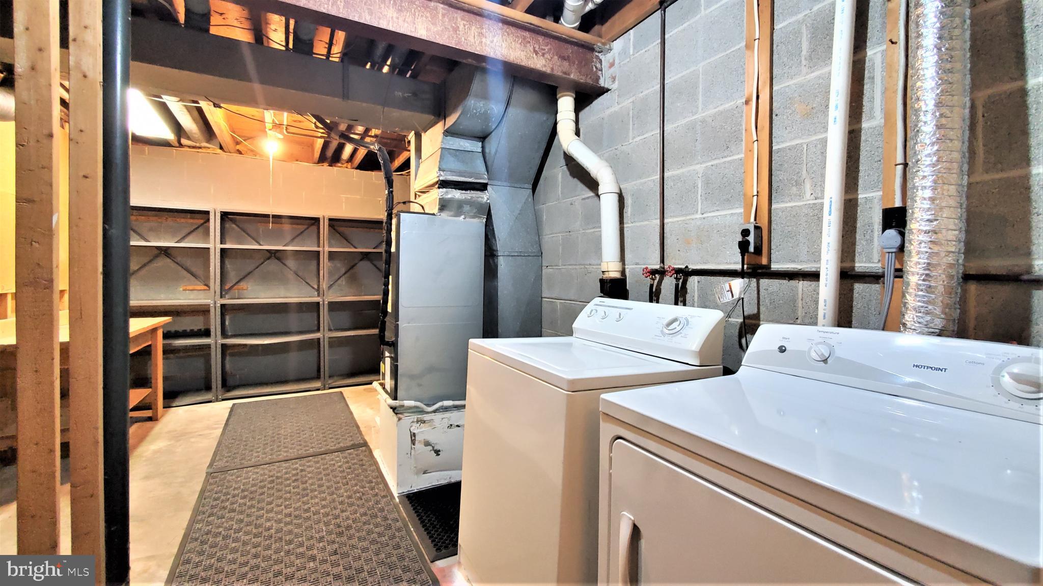 FARMINGDALE ESTATES - Residential