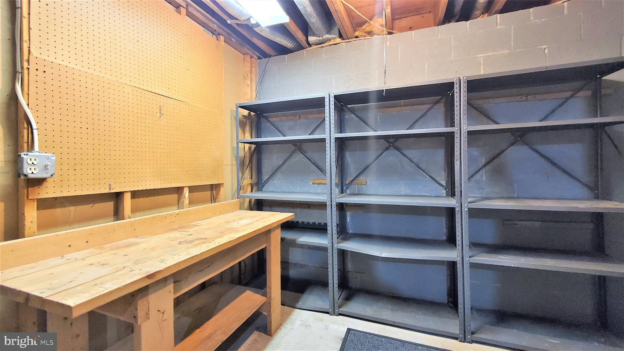 FARMINGDALE ESTATES - Residential