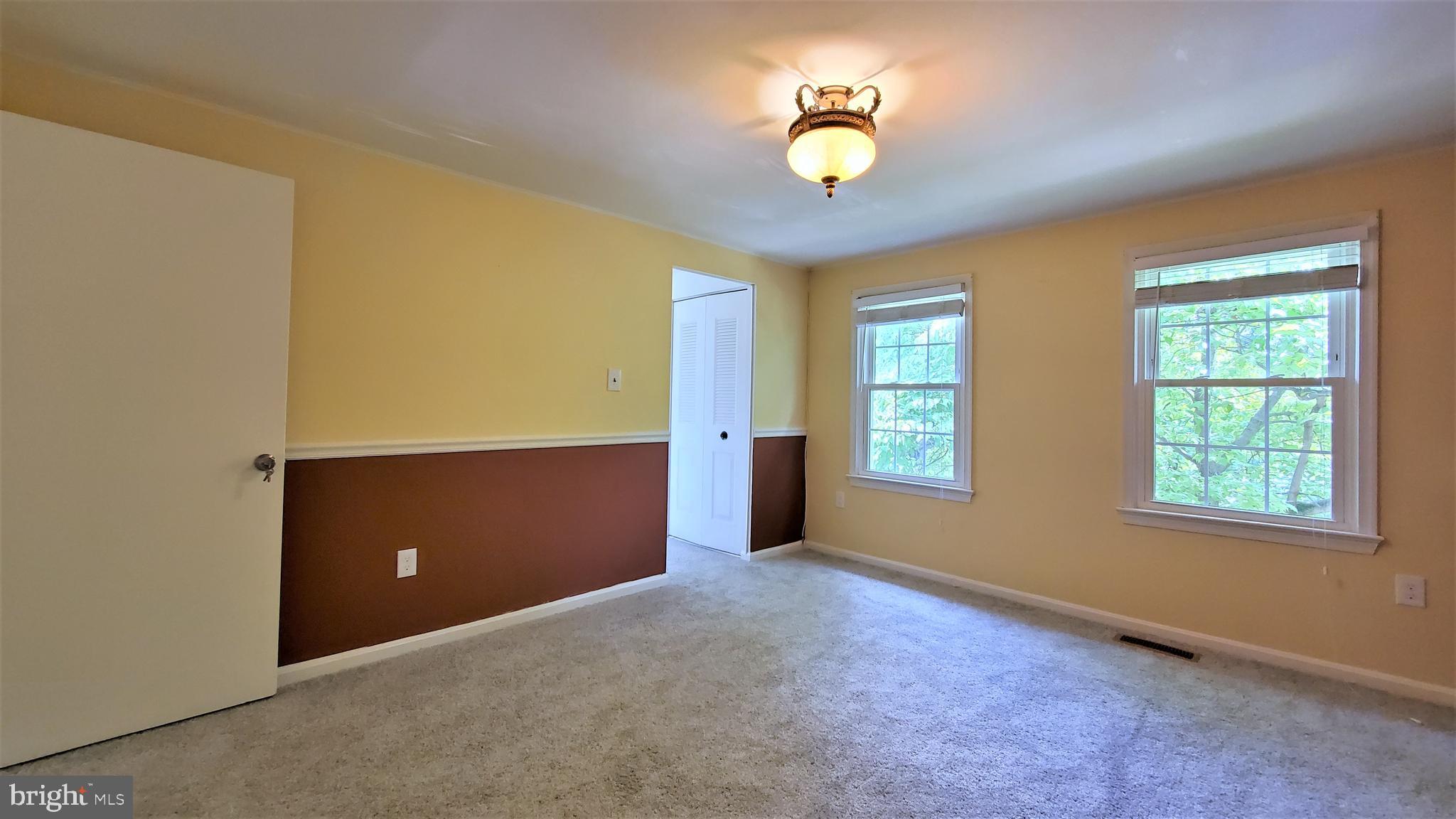 FARMINGDALE ESTATES - Residential