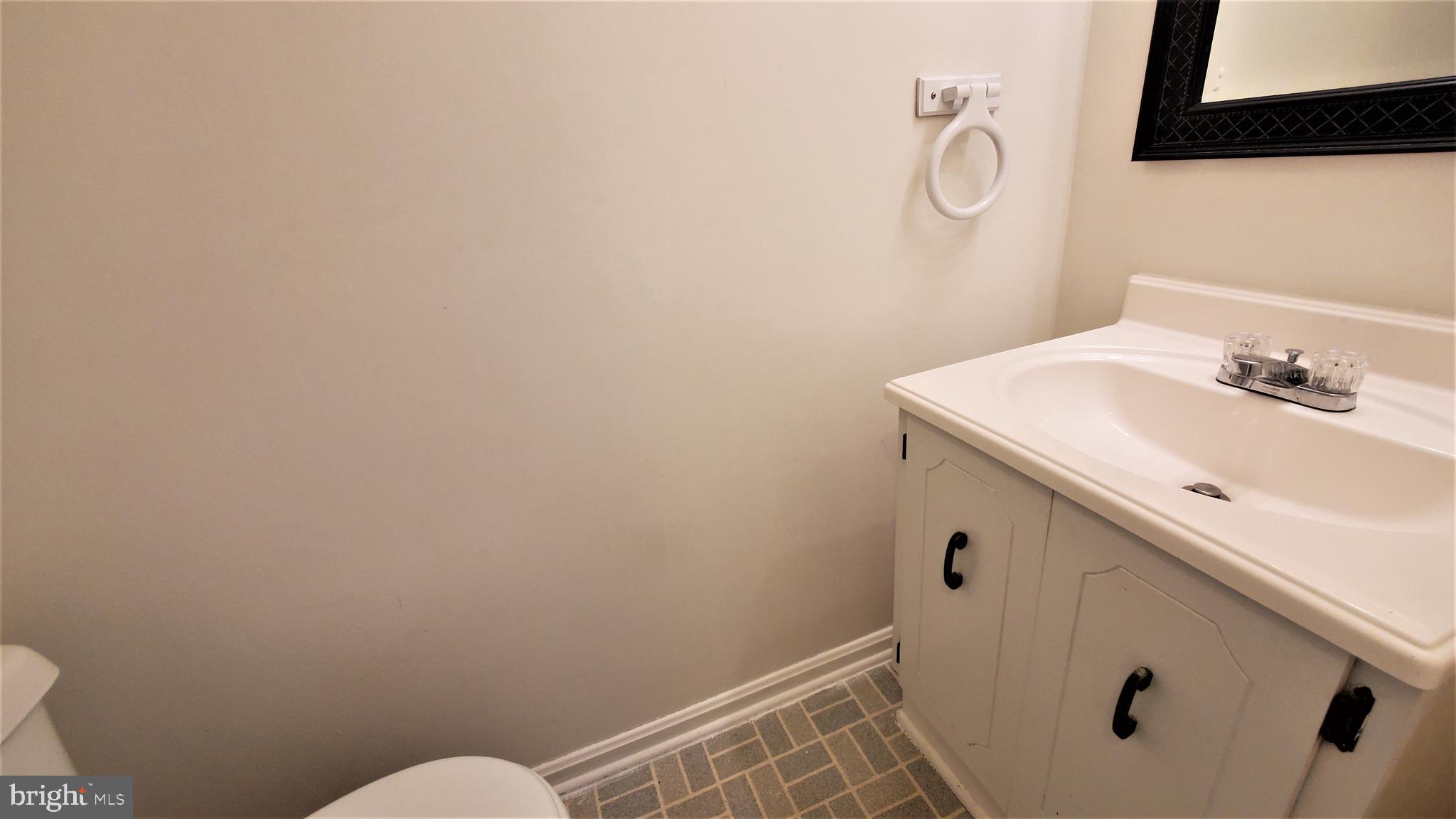 FARMINGDALE ESTATES - Residential