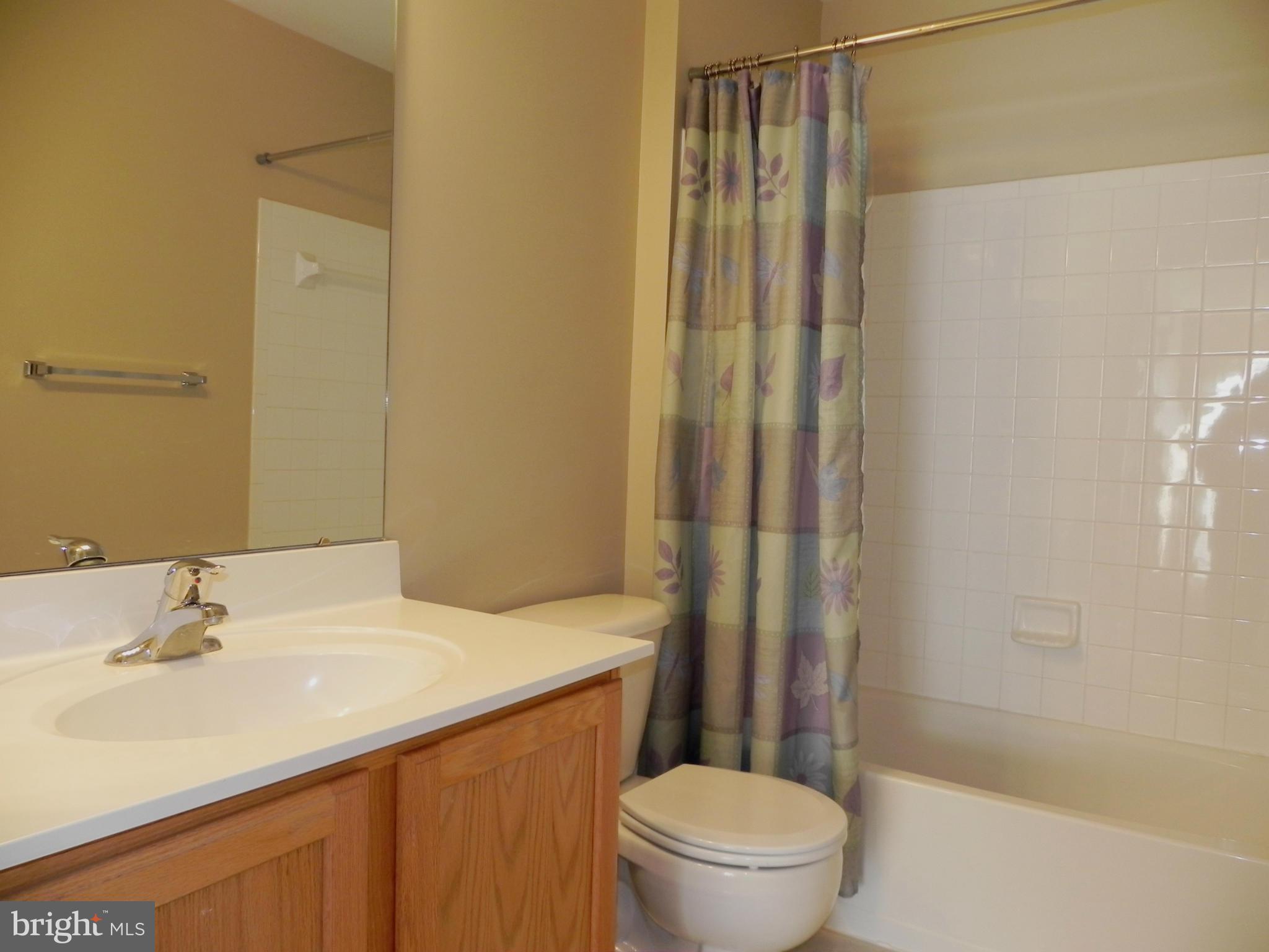 LAKELAND PLACE - Residential