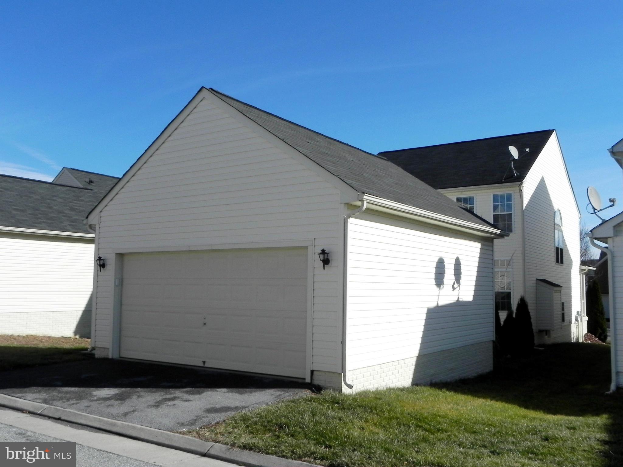 LAKELAND PLACE - Residential