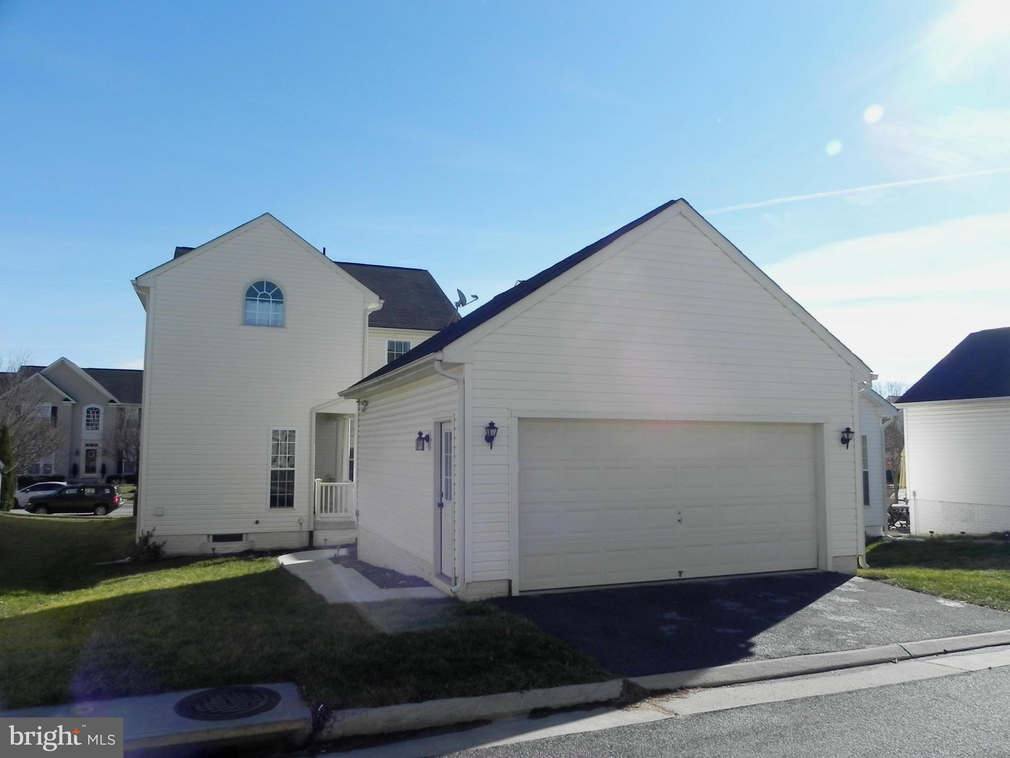 LAKELAND PLACE - Residential