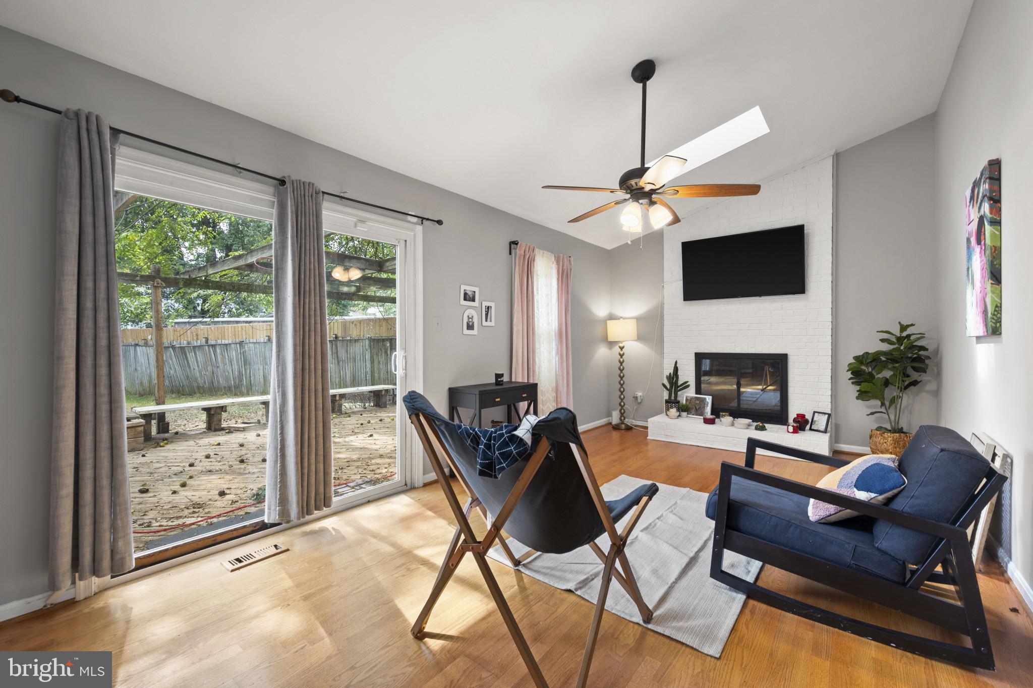 2017 SERPENTINE TERRACE