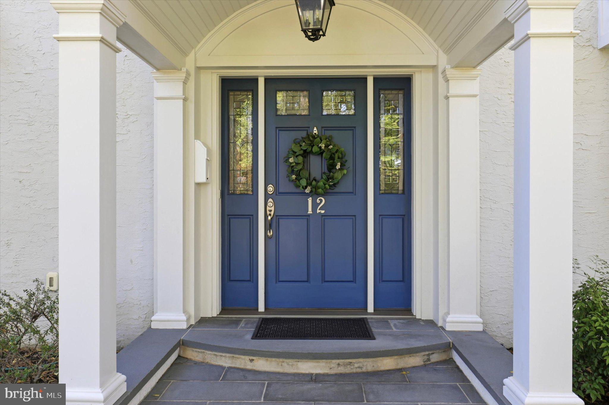 12 LLANBERRIS ROAD