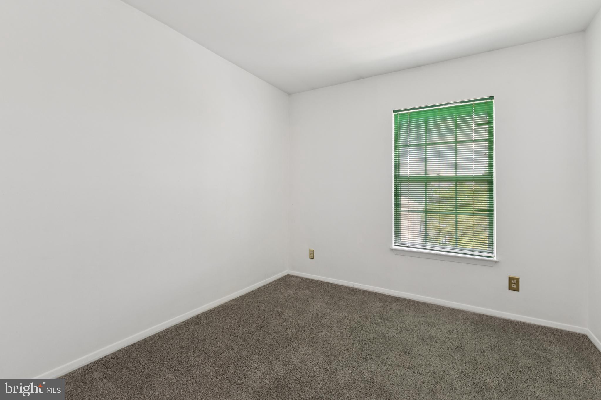 REGENCY TOWNS - Residential Lease