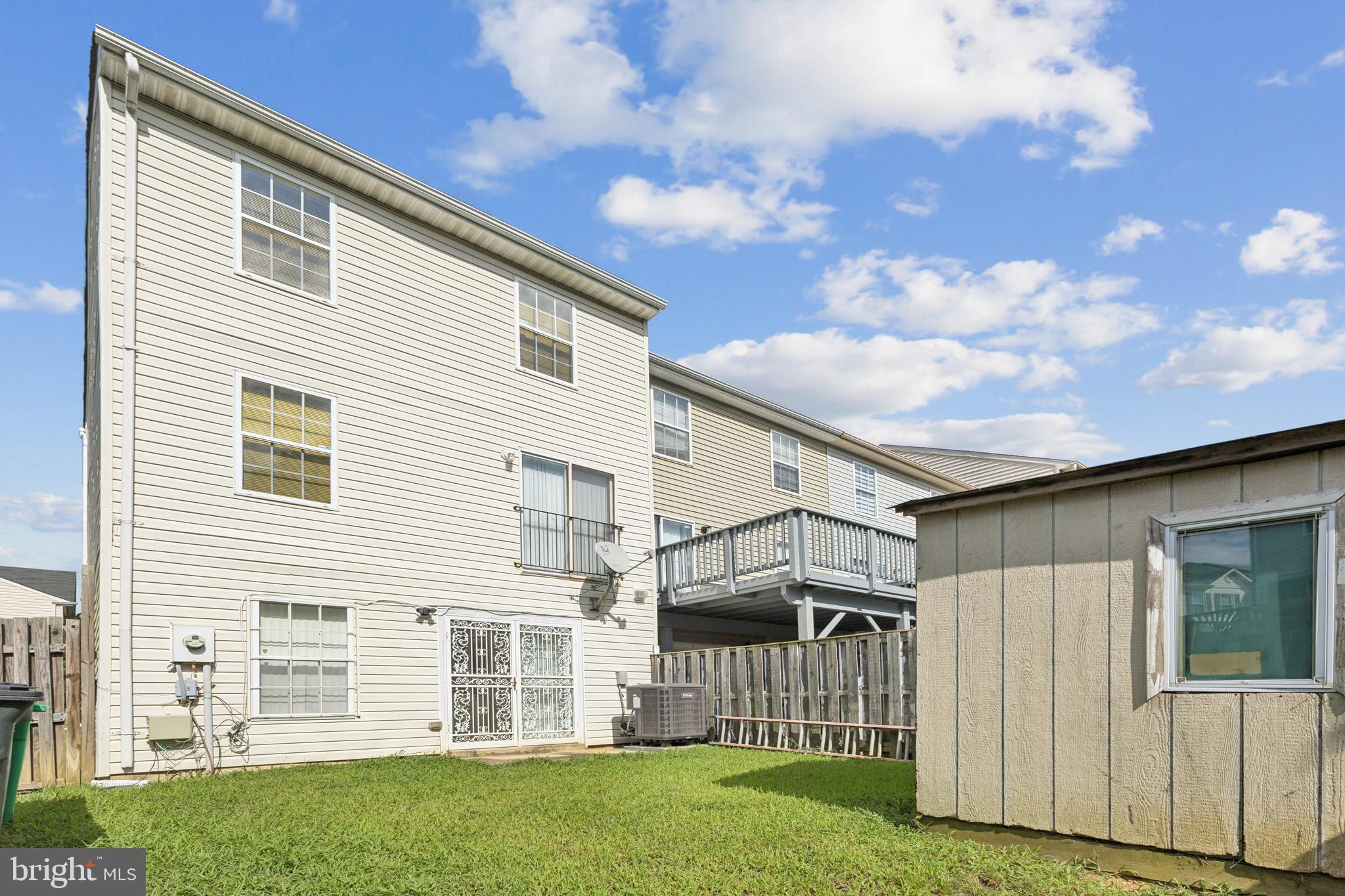 REGENCY TOWNS - Residential Lease