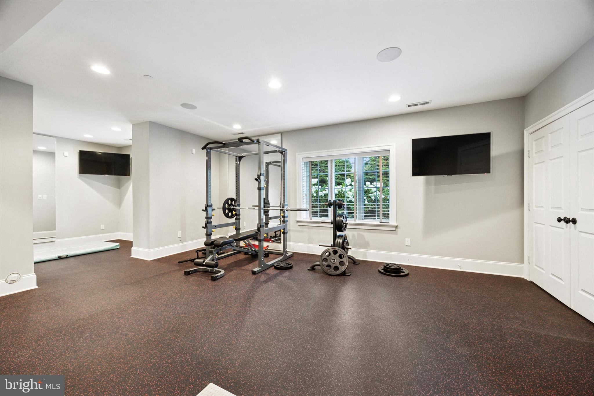 BRICK HOUSE FARM - Residential