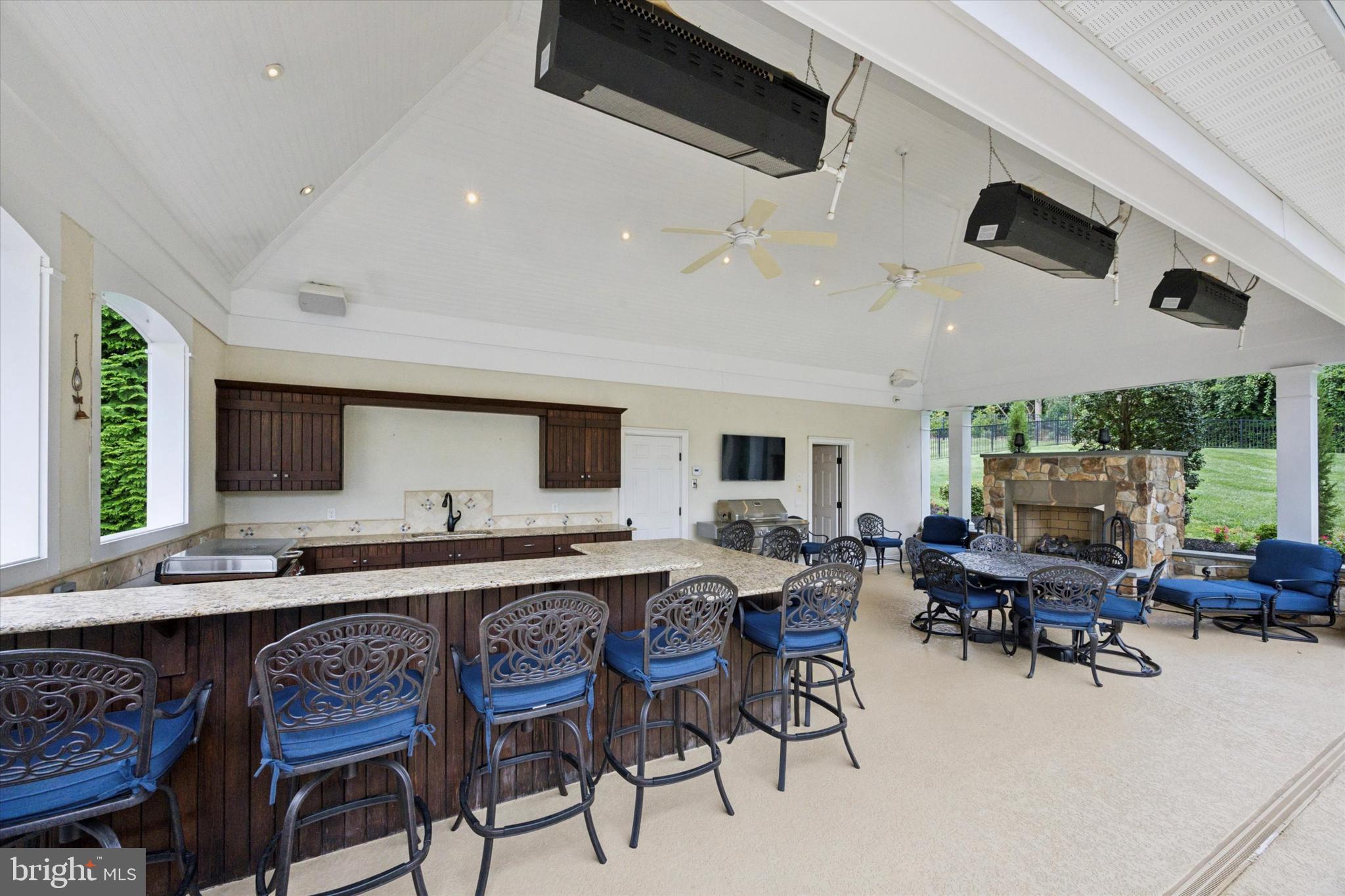 BRICK HOUSE FARM - Residential