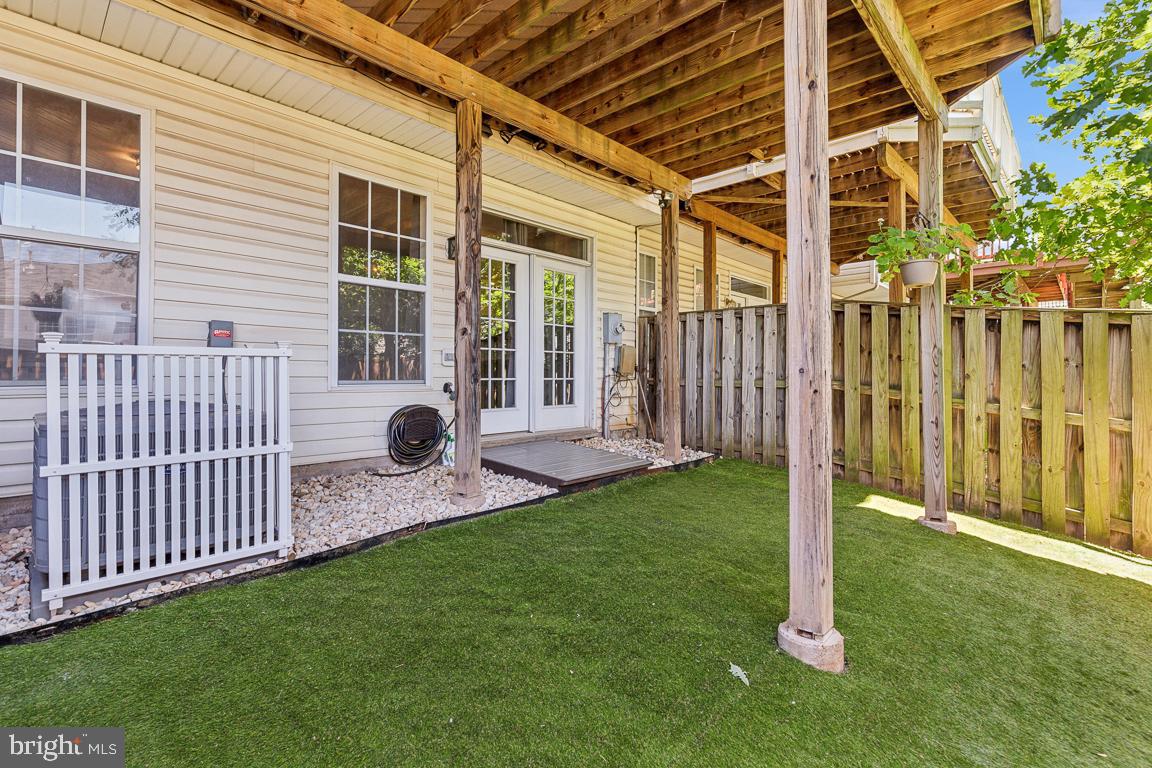 POTOMAC STATION - Residential