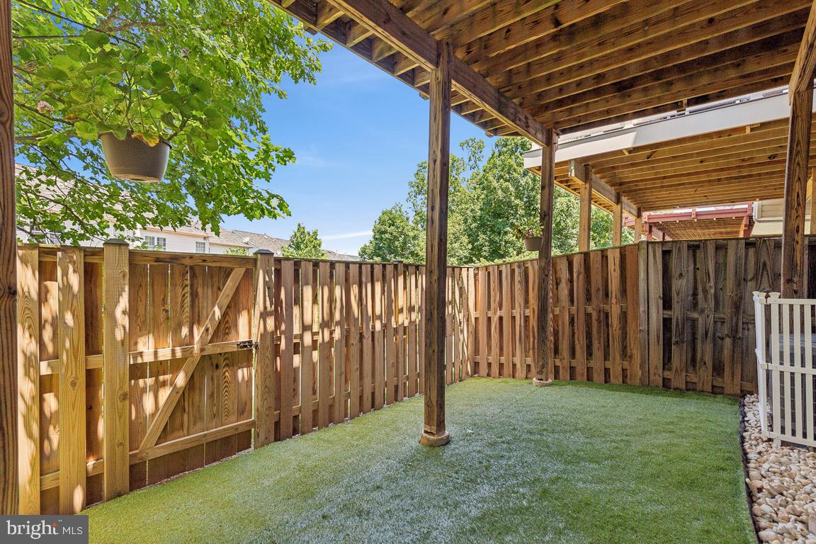 POTOMAC STATION - Residential