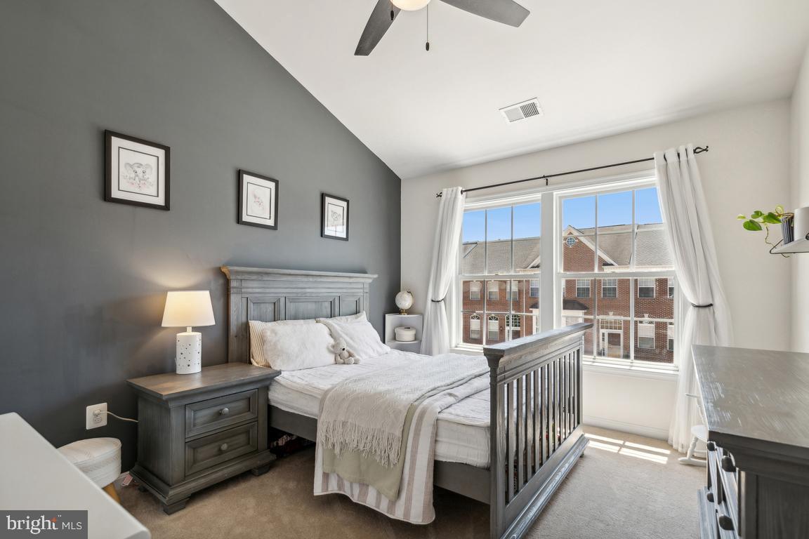 POTOMAC STATION - Residential