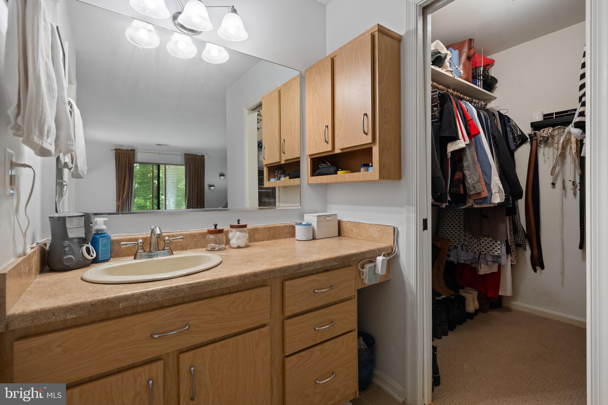 LEE OAKS - Residential