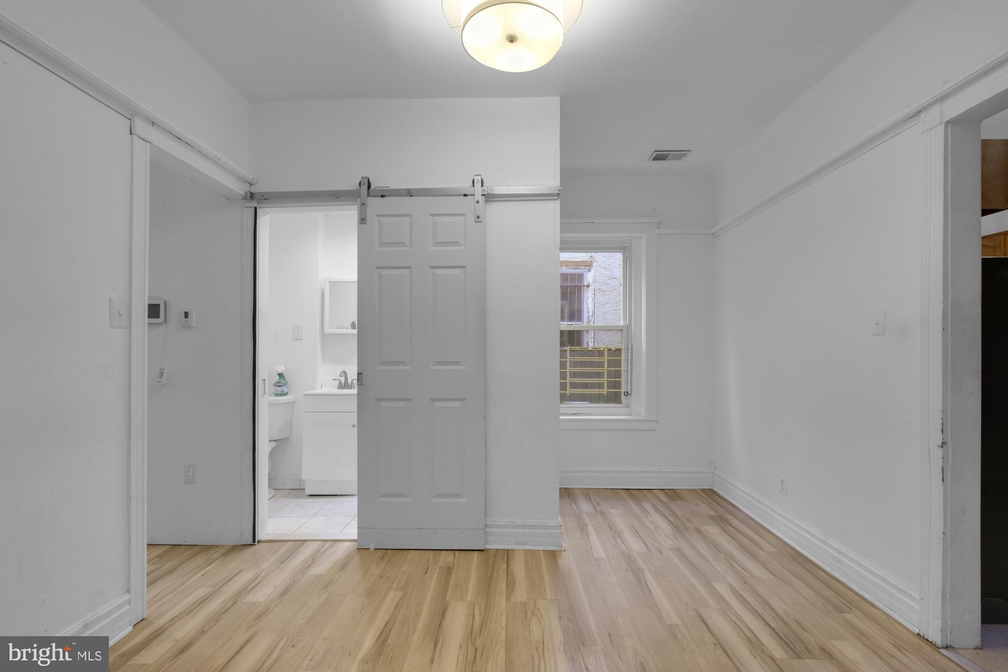 UNIVERSITY CITY - Residential Lease