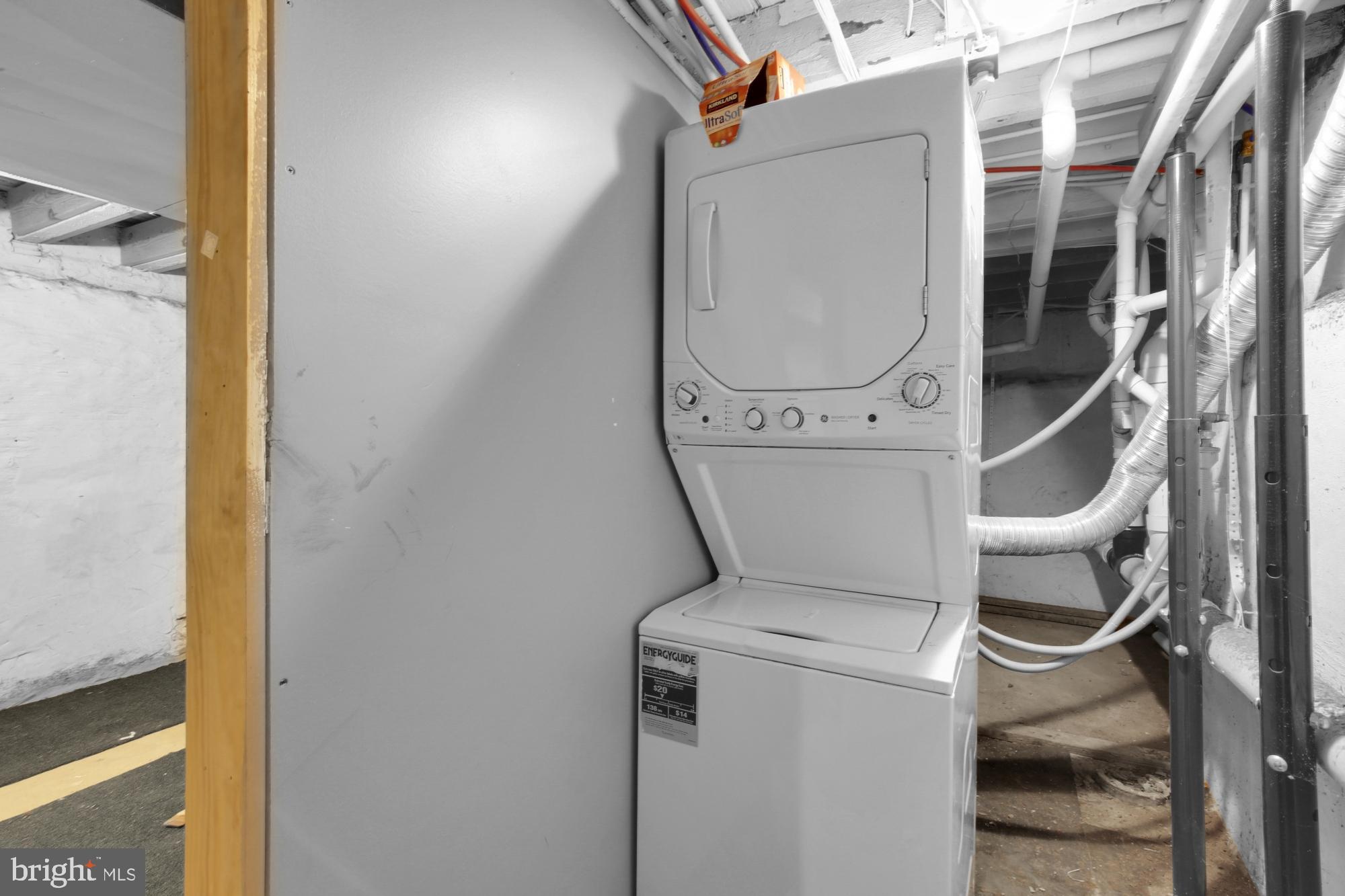 UNIVERSITY CITY - Residential Lease