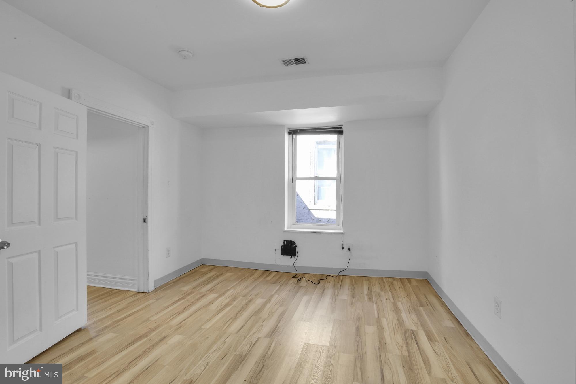 UNIVERSITY CITY - Residential Lease