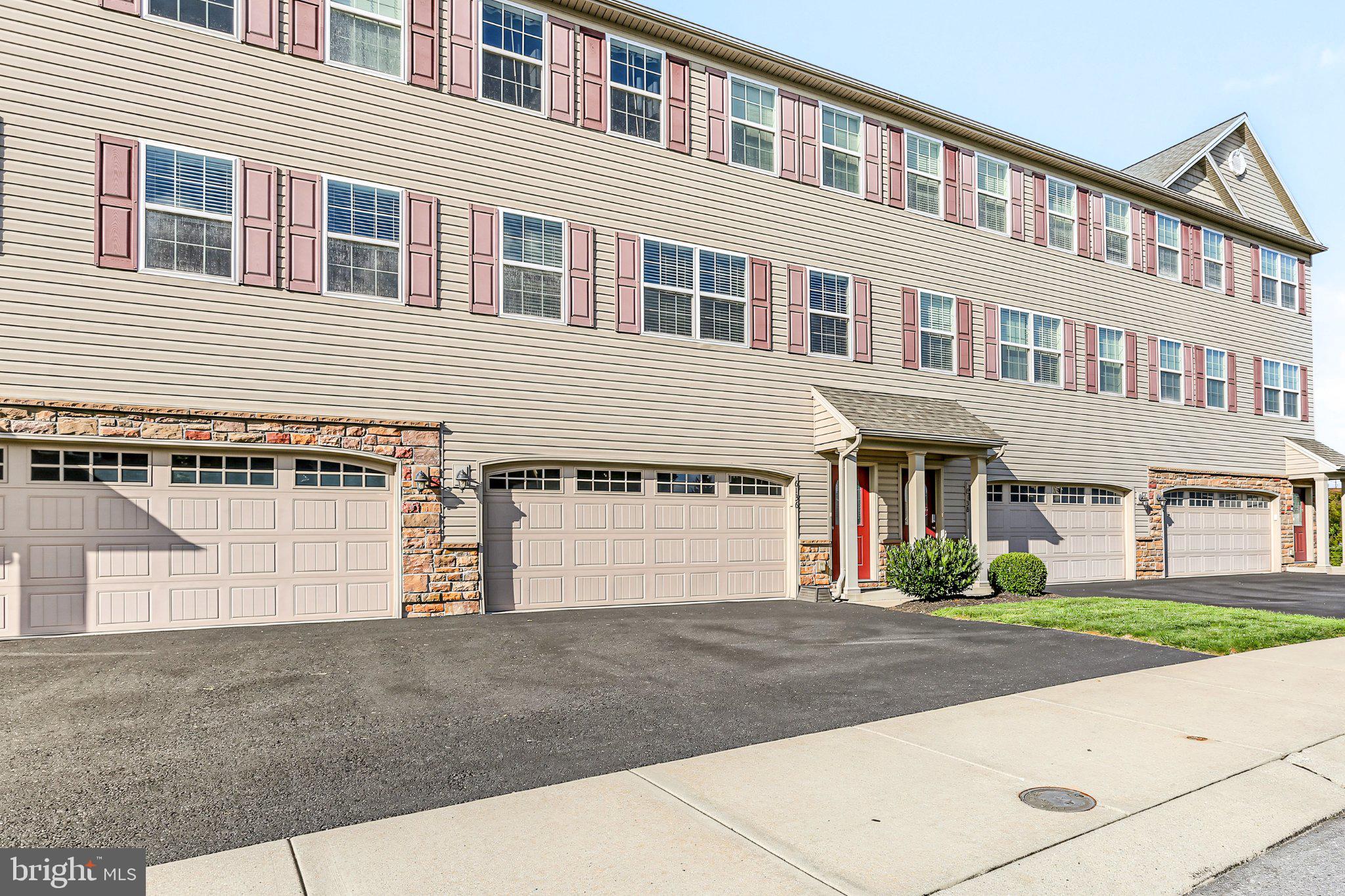 6136 TERRY DAVIS COURT
