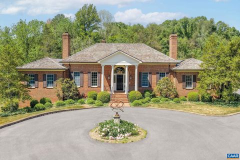 Homes For Sale - 935 Garth Rd Rd<br/> CHARLOTTESVILLE, VA 22901