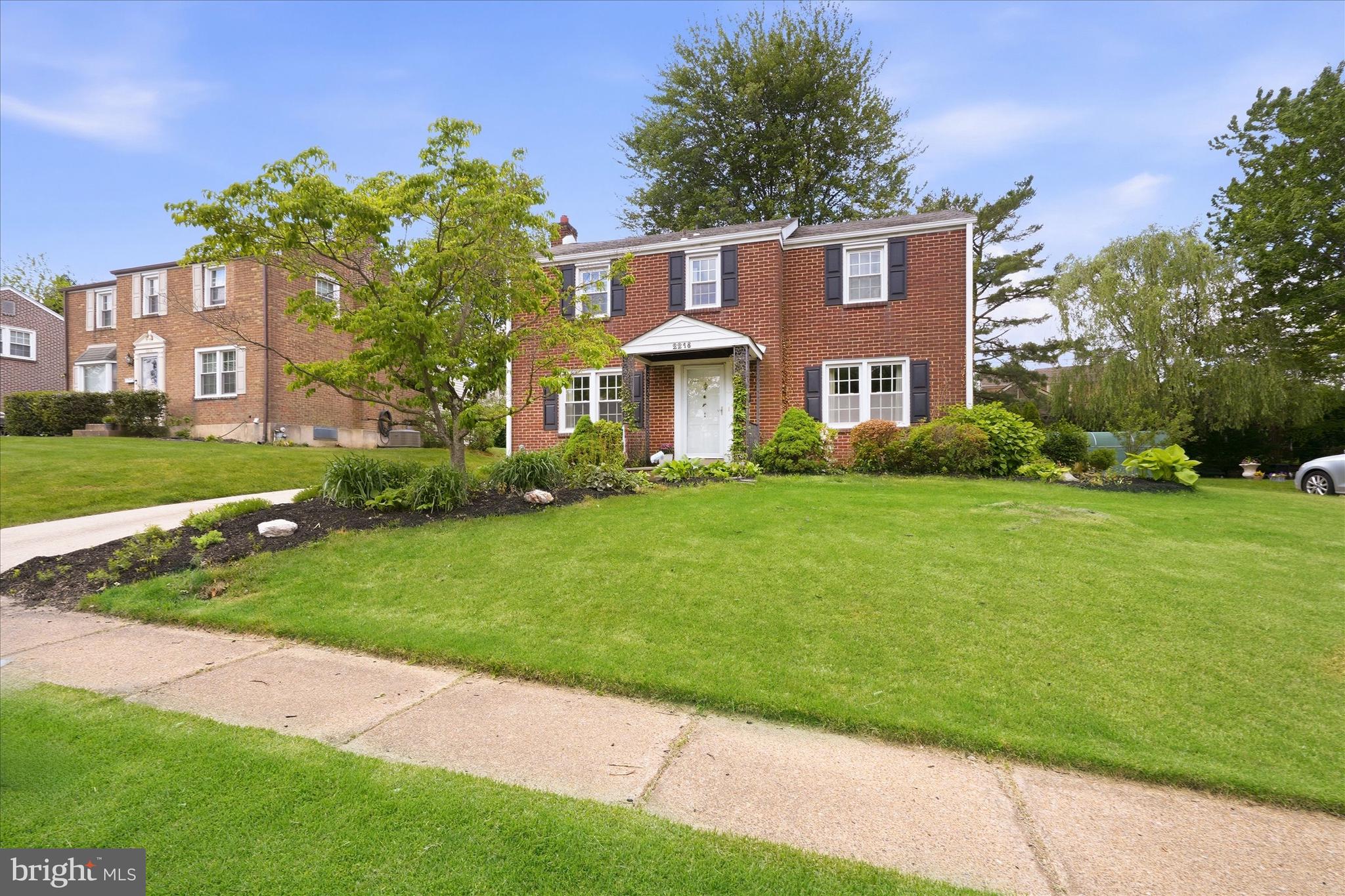 2218 THOMAS ROAD