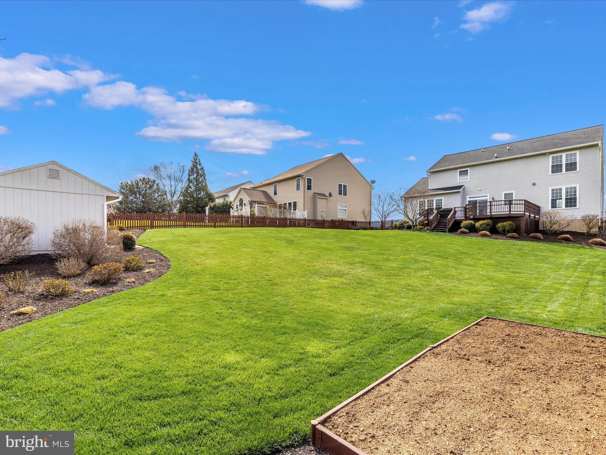 CREEKSIDE PARK - Residential